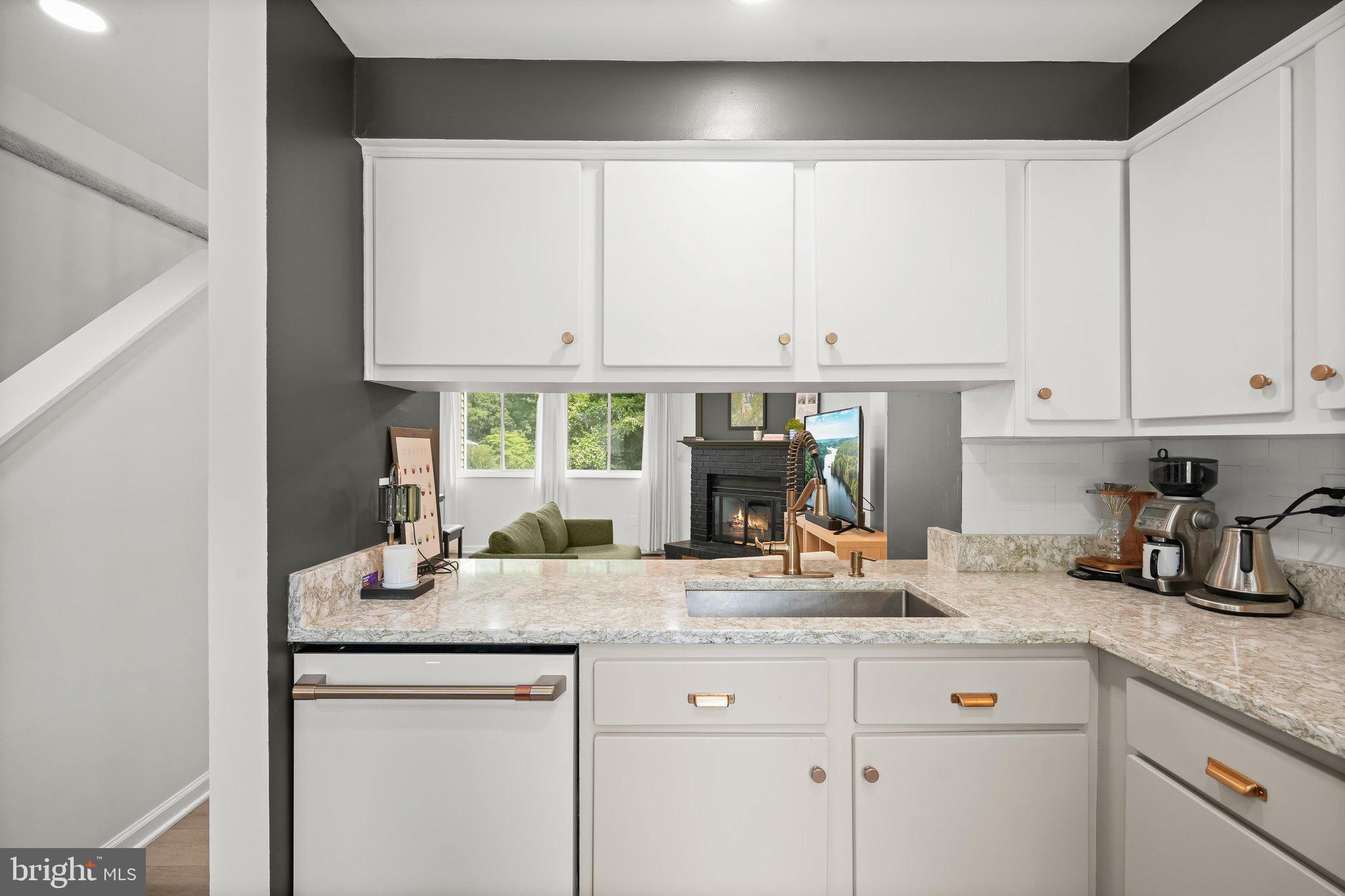 NEWINGTON FOREST - Residential