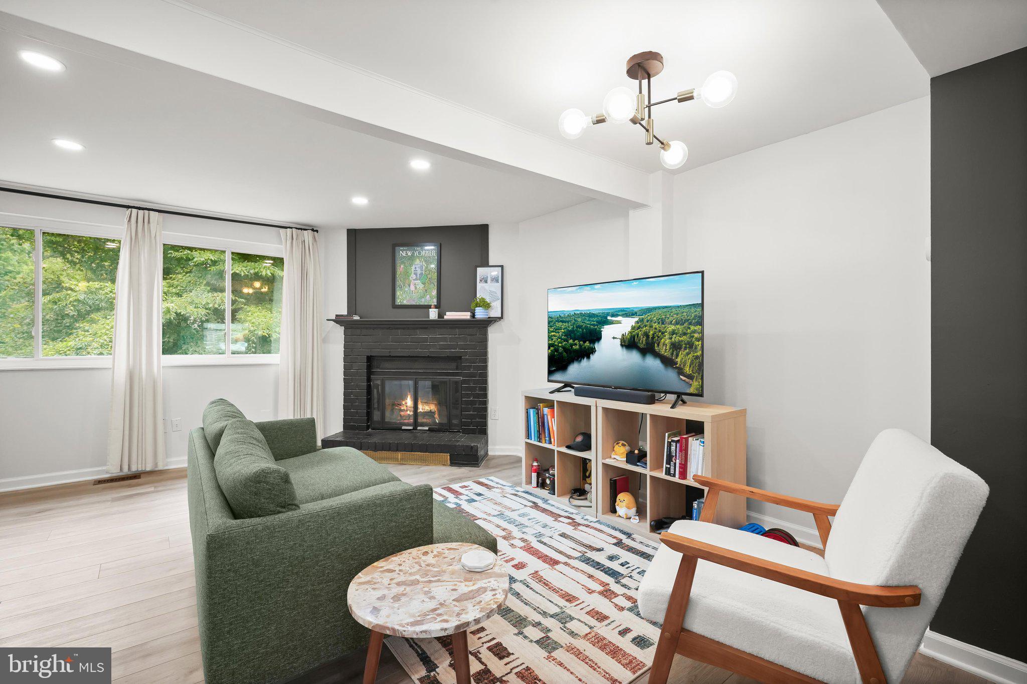 NEWINGTON FOREST - Residential