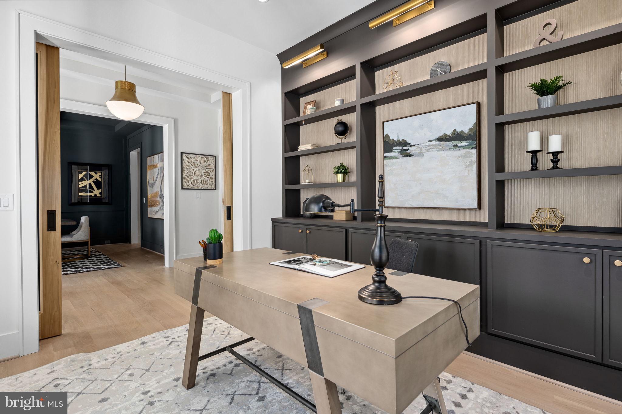 LANGLEY MANOR - Residential