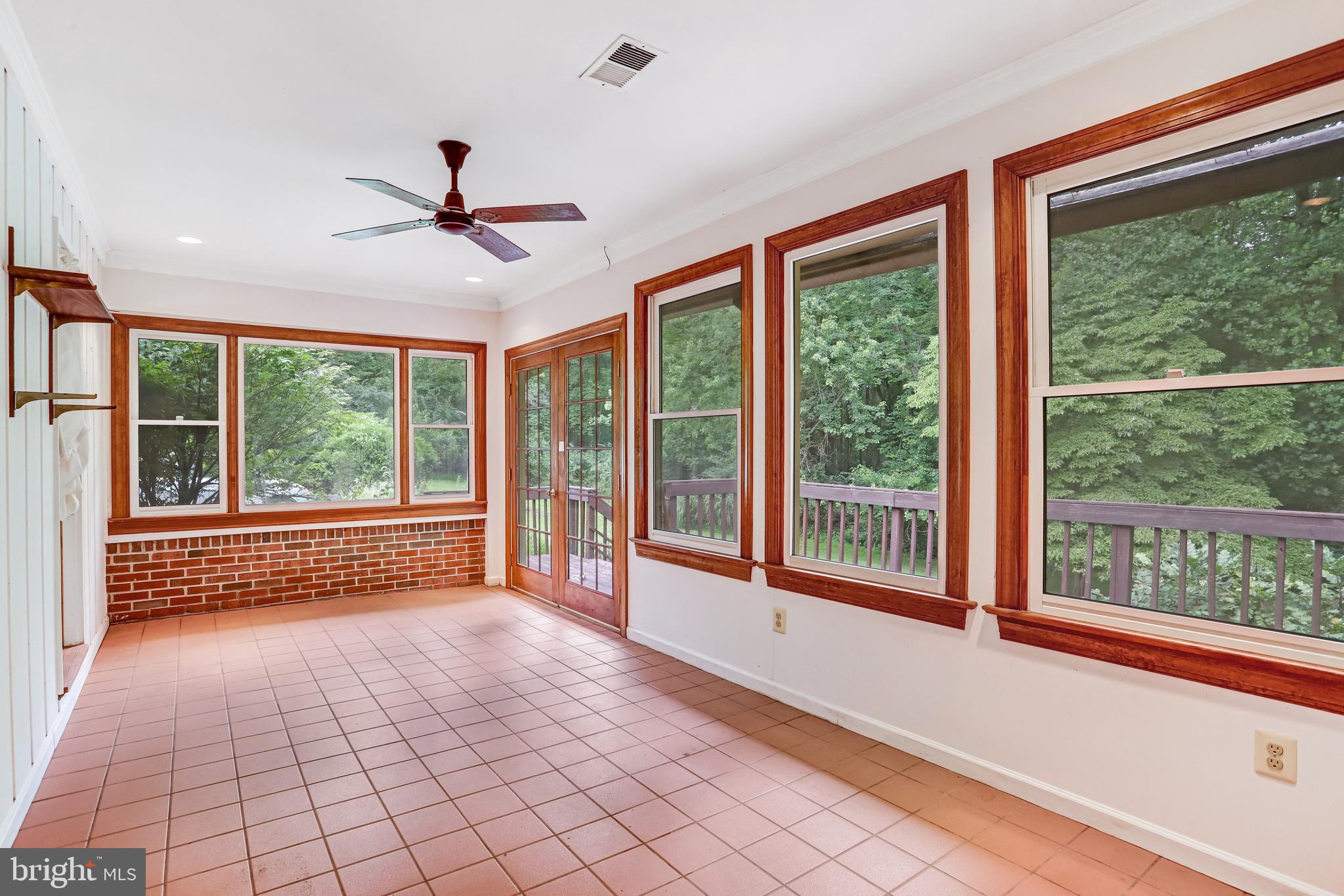 VALE WOODS KNOLLS - Residential
