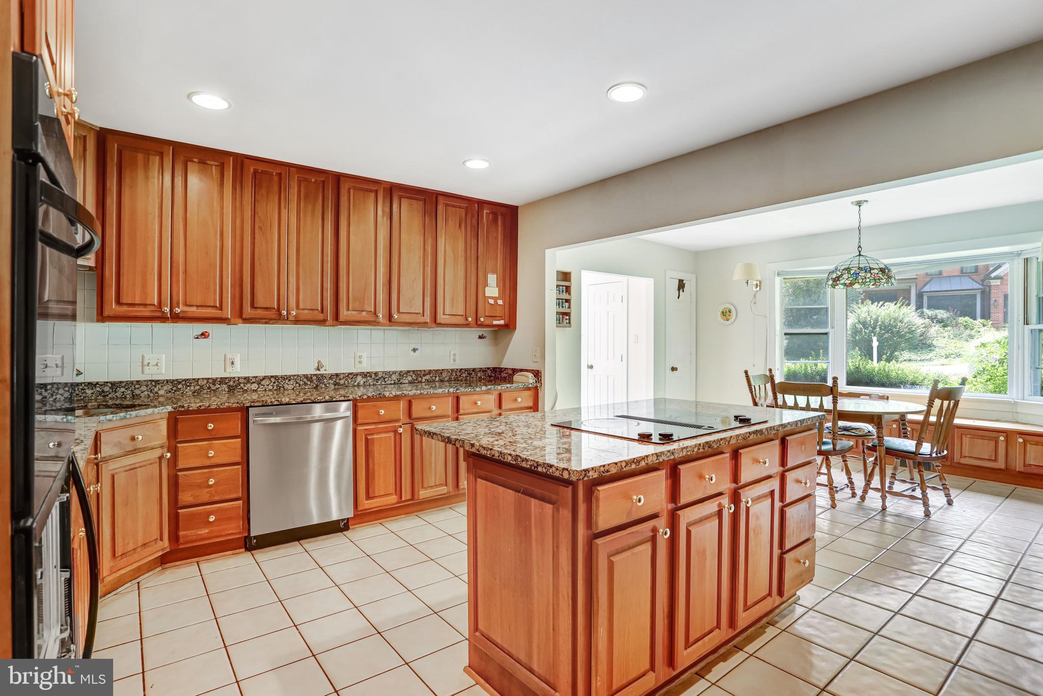 VALE WOODS KNOLLS - Residential