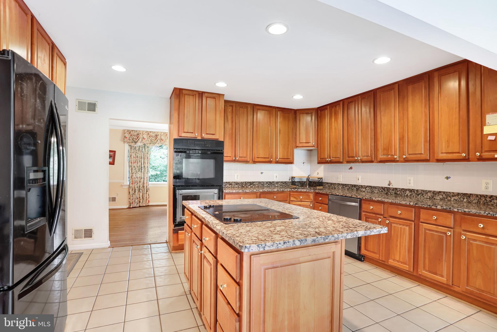 VALE WOODS KNOLLS - Residential