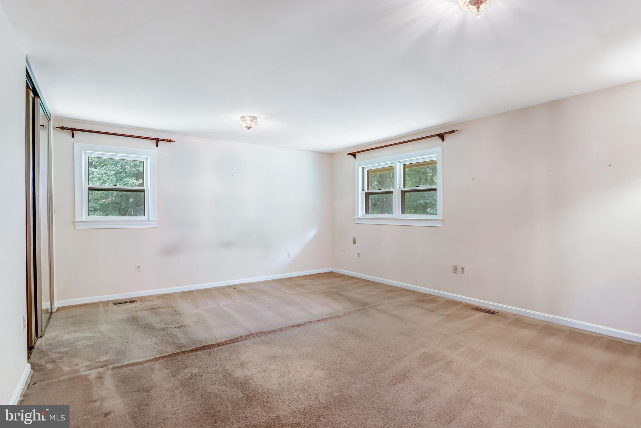 VALE WOODS KNOLLS - Residential