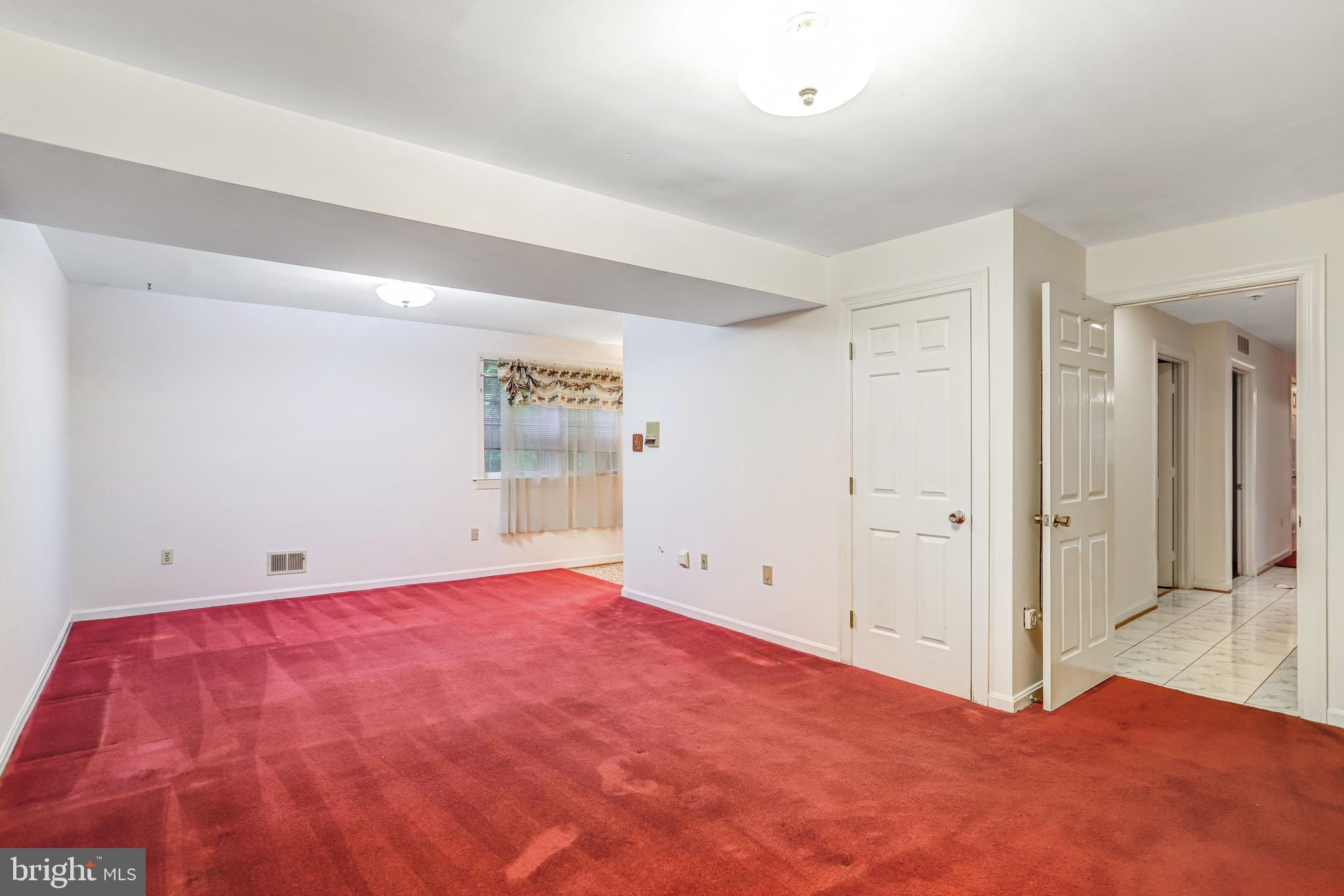 VALE WOODS KNOLLS - Residential
