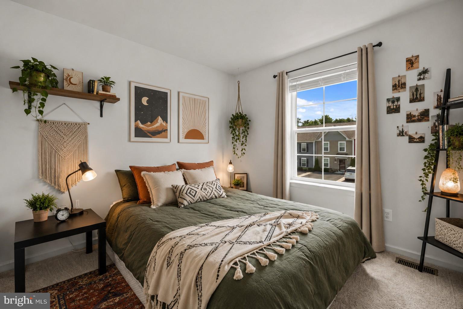 WHISPERING PINES - Residential