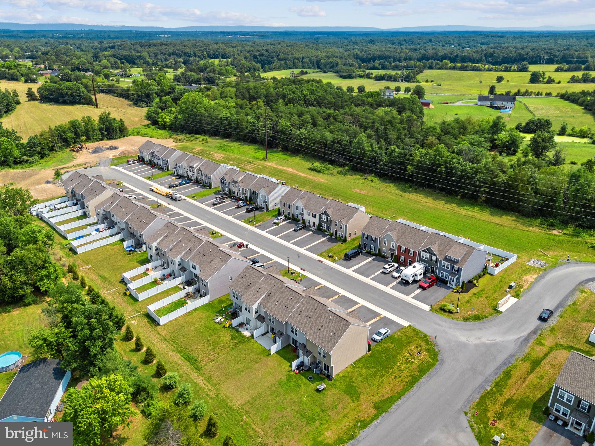 WHISPERING PINES - Residential