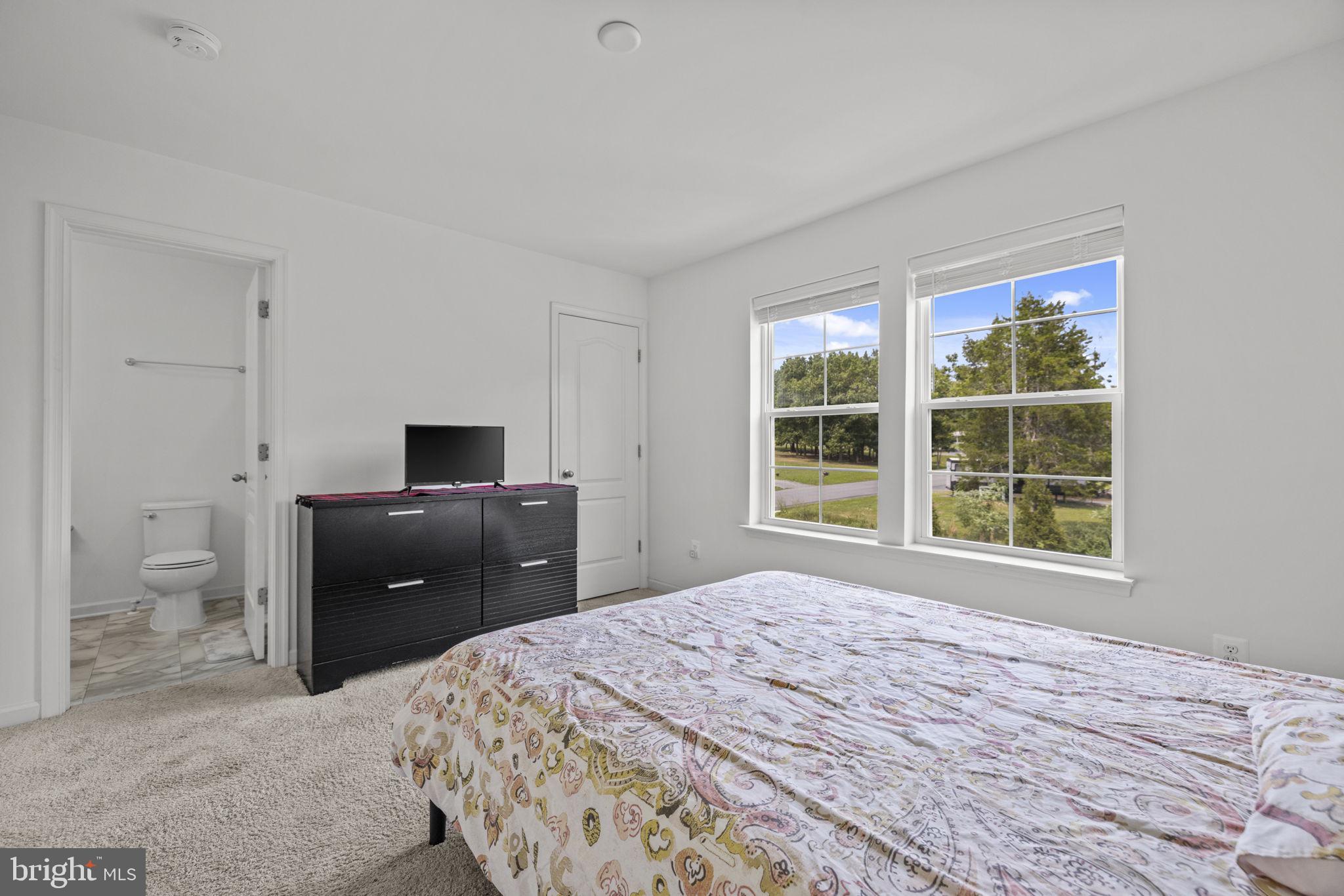 WHISPERING PINES - Residential