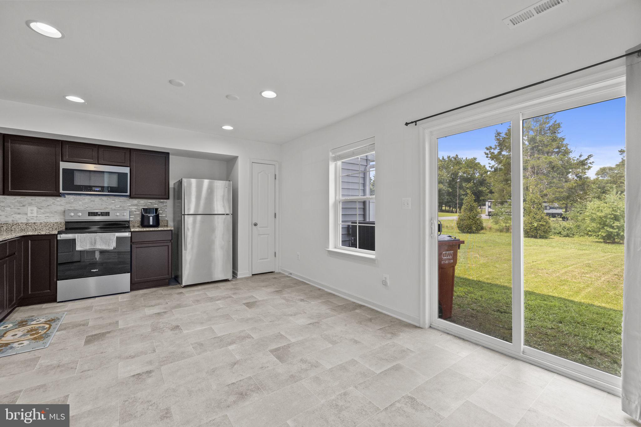 WHISPERING PINES - Residential