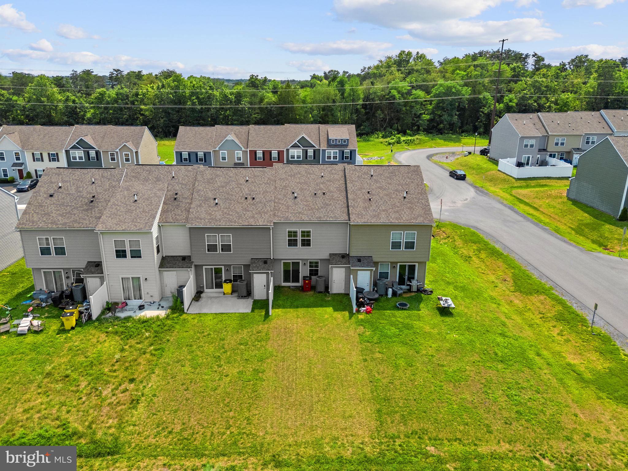 WHISPERING PINES - Residential