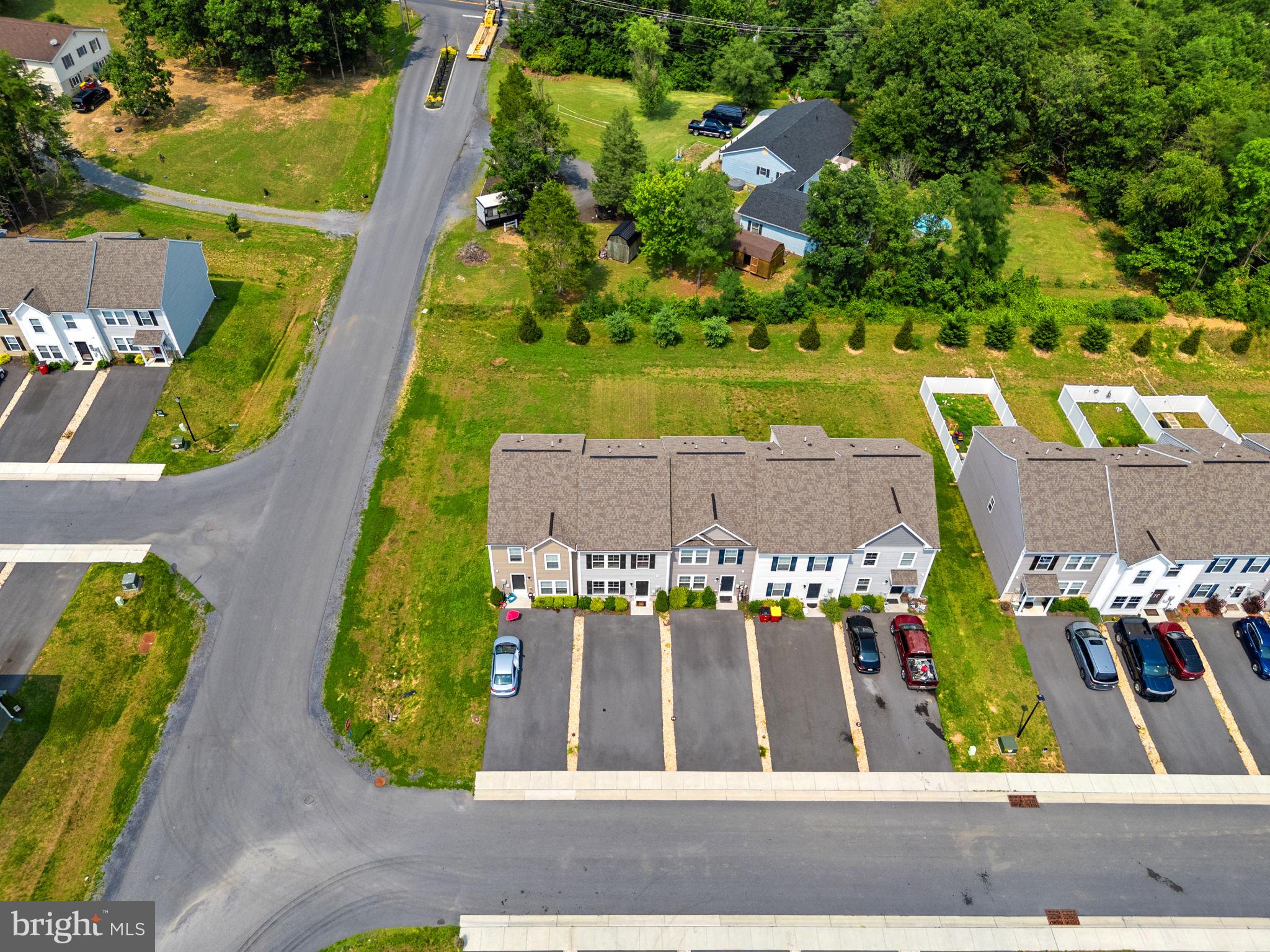 WHISPERING PINES - Residential