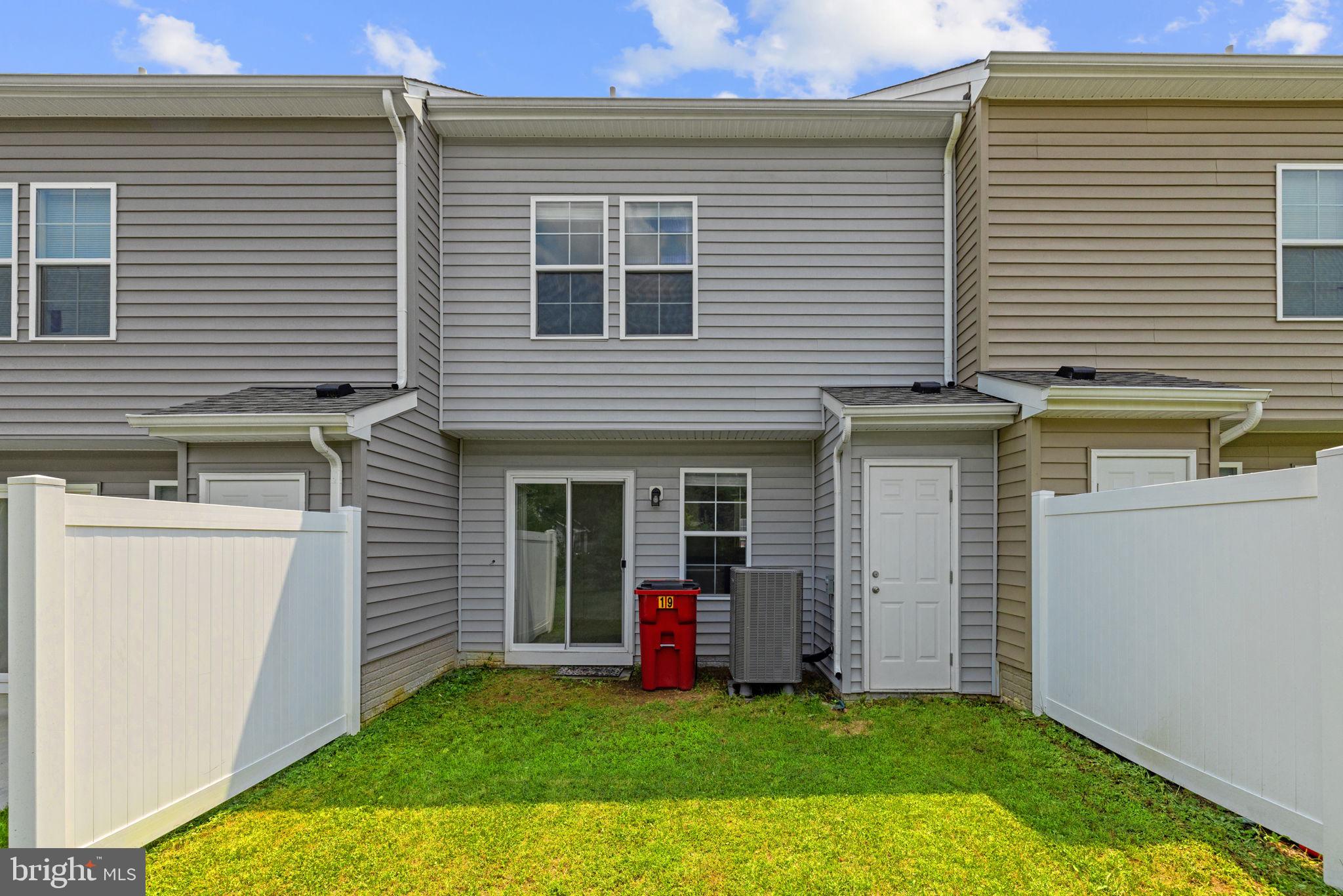 WHISPERING PINES - Residential