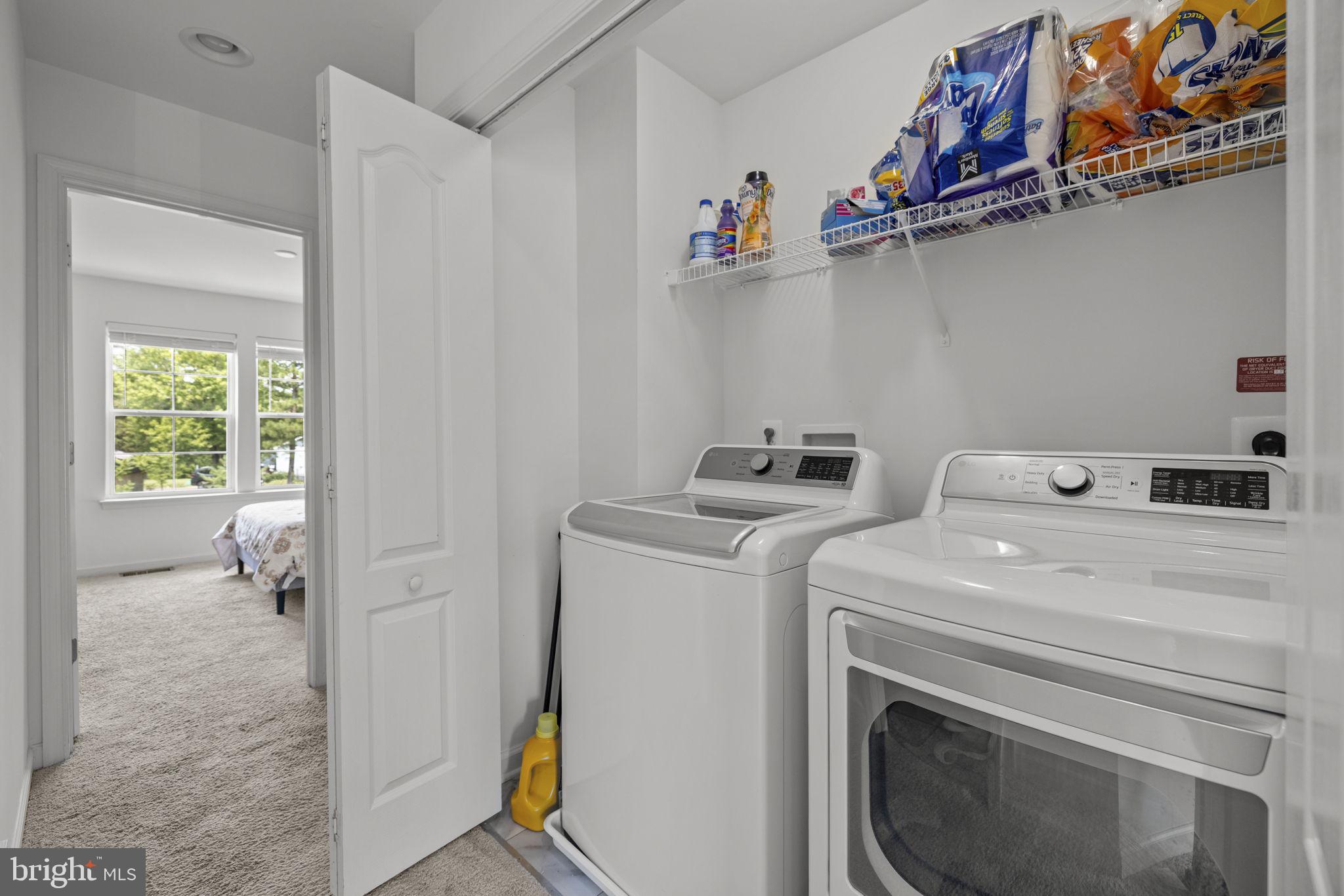 WHISPERING PINES - Residential