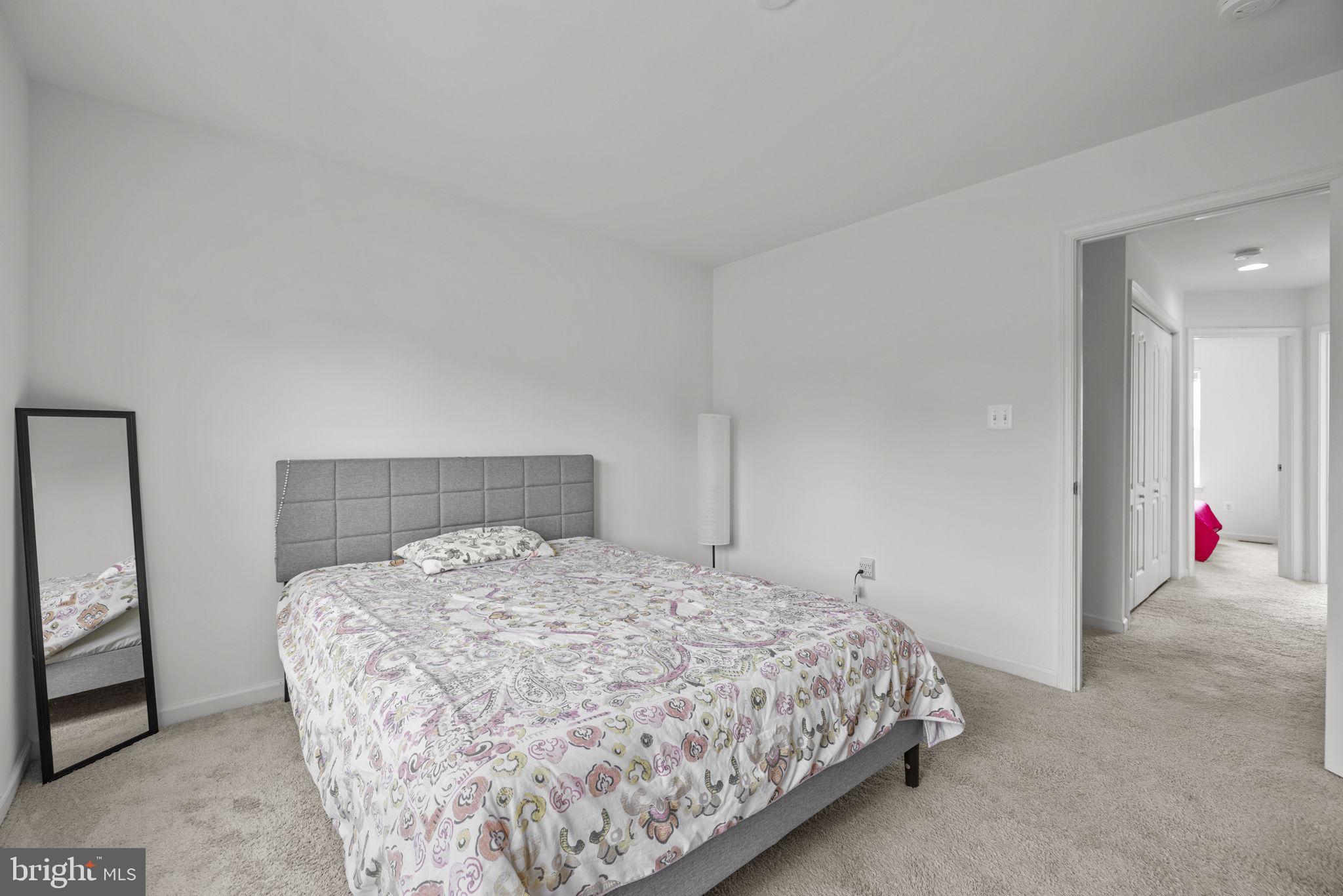 WHISPERING PINES - Residential