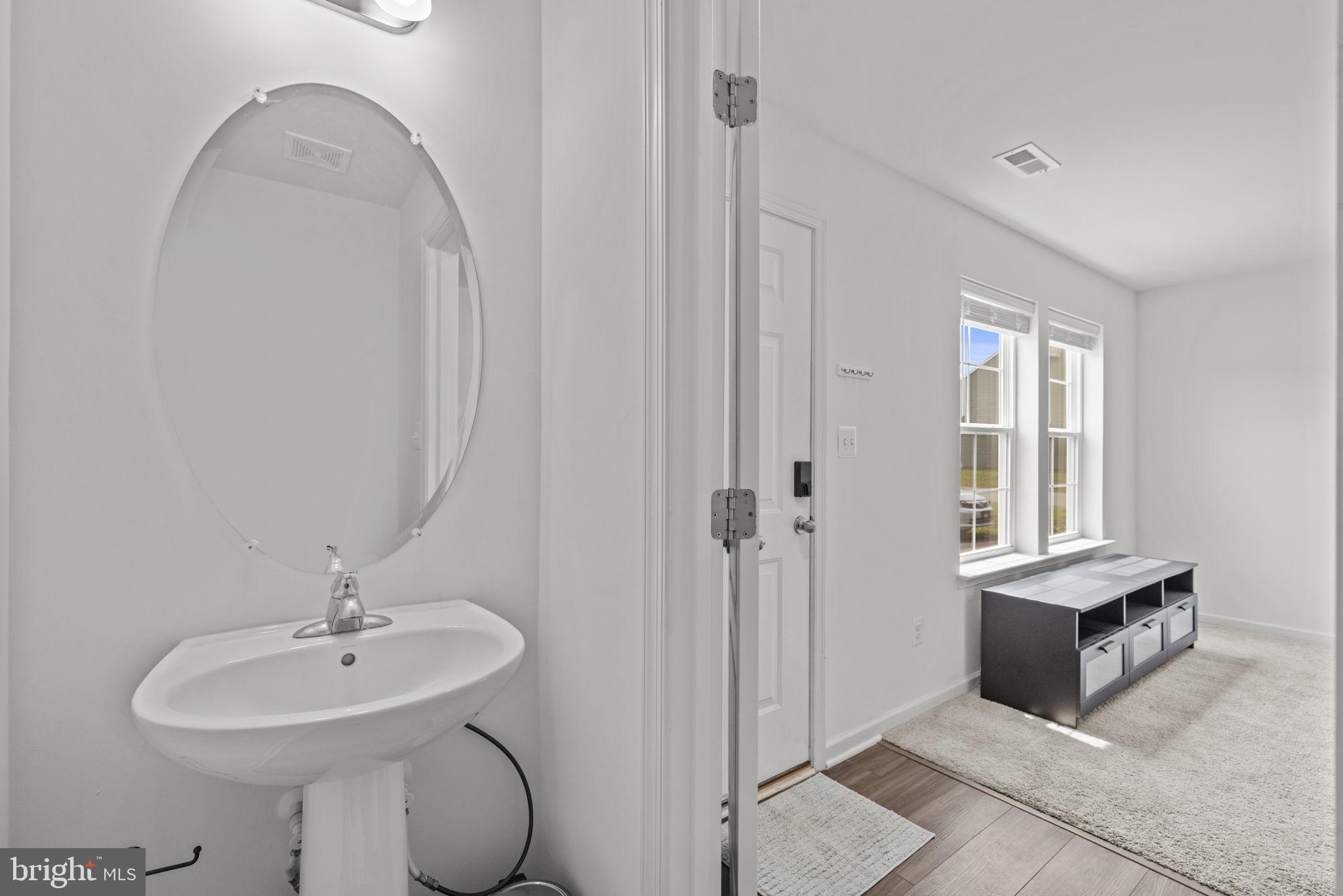 WHISPERING PINES - Residential