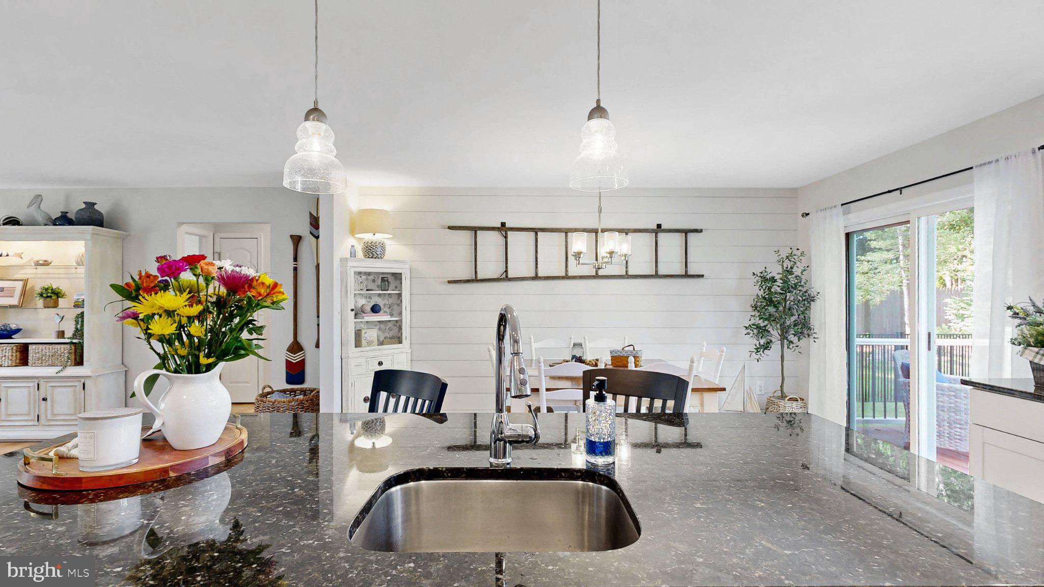 HOLLY OAK - Residential