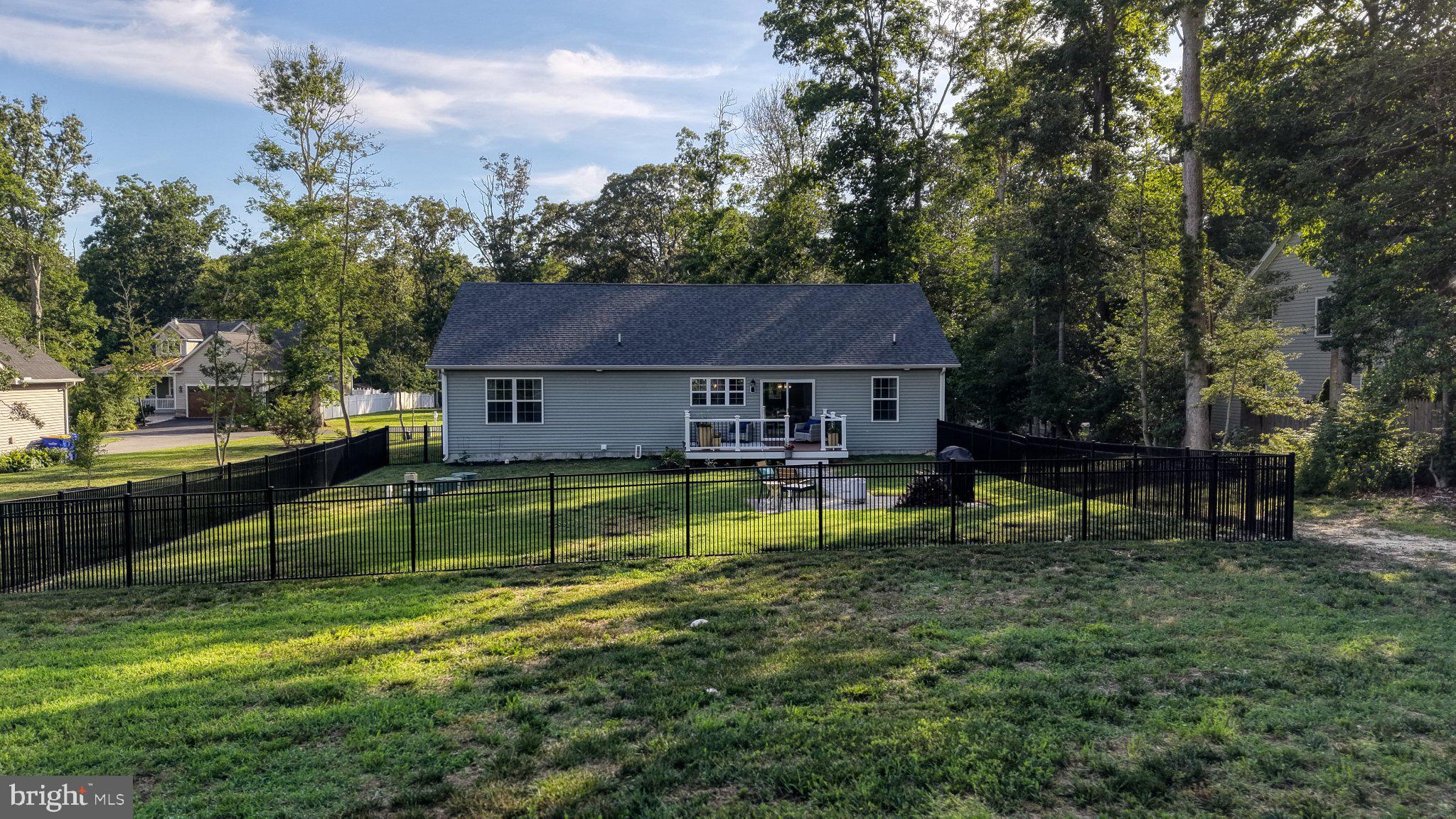 HOLLY OAK - Residential