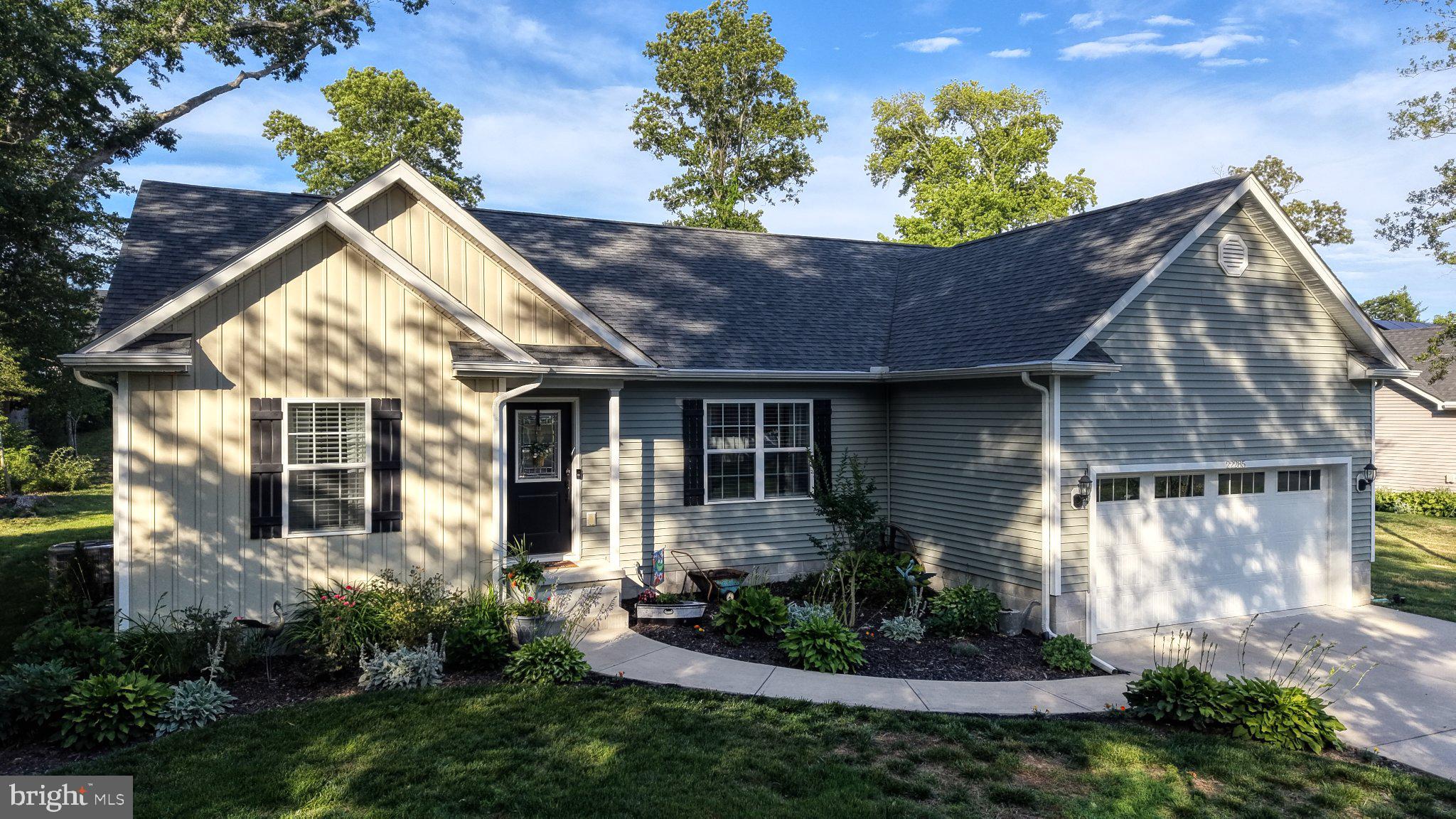 HOLLY OAK - Residential