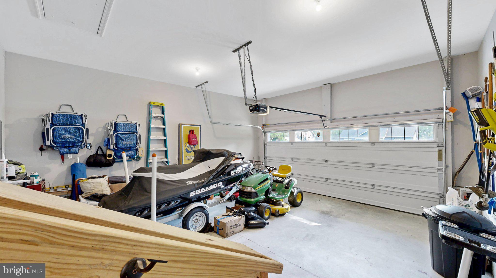 HOLLY OAK - Residential