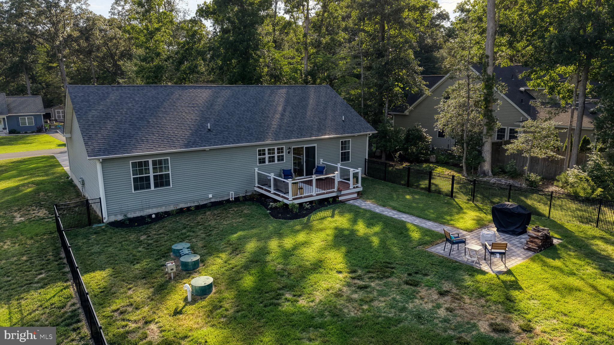 HOLLY OAK - Residential