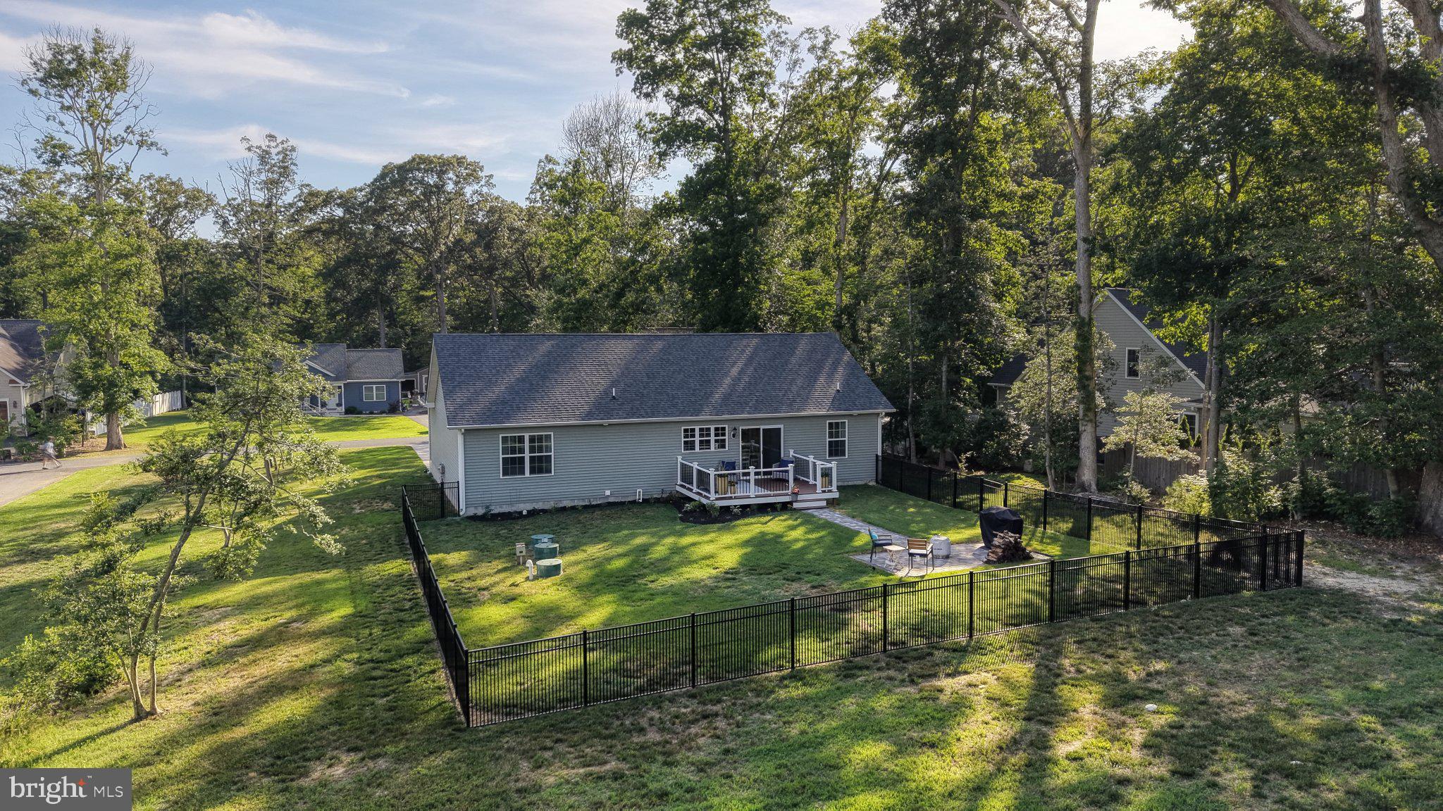 HOLLY OAK - Residential