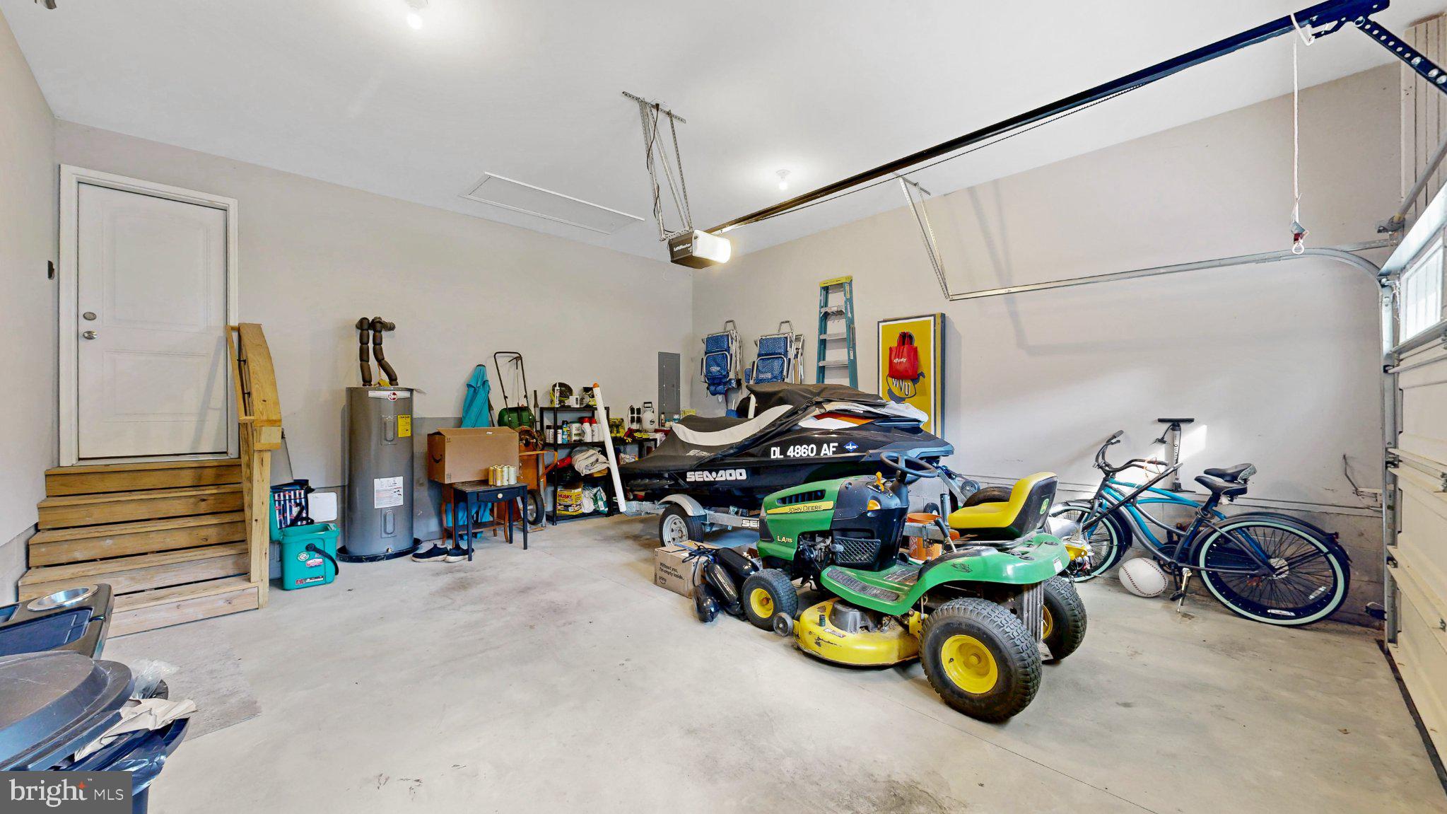HOLLY OAK - Residential