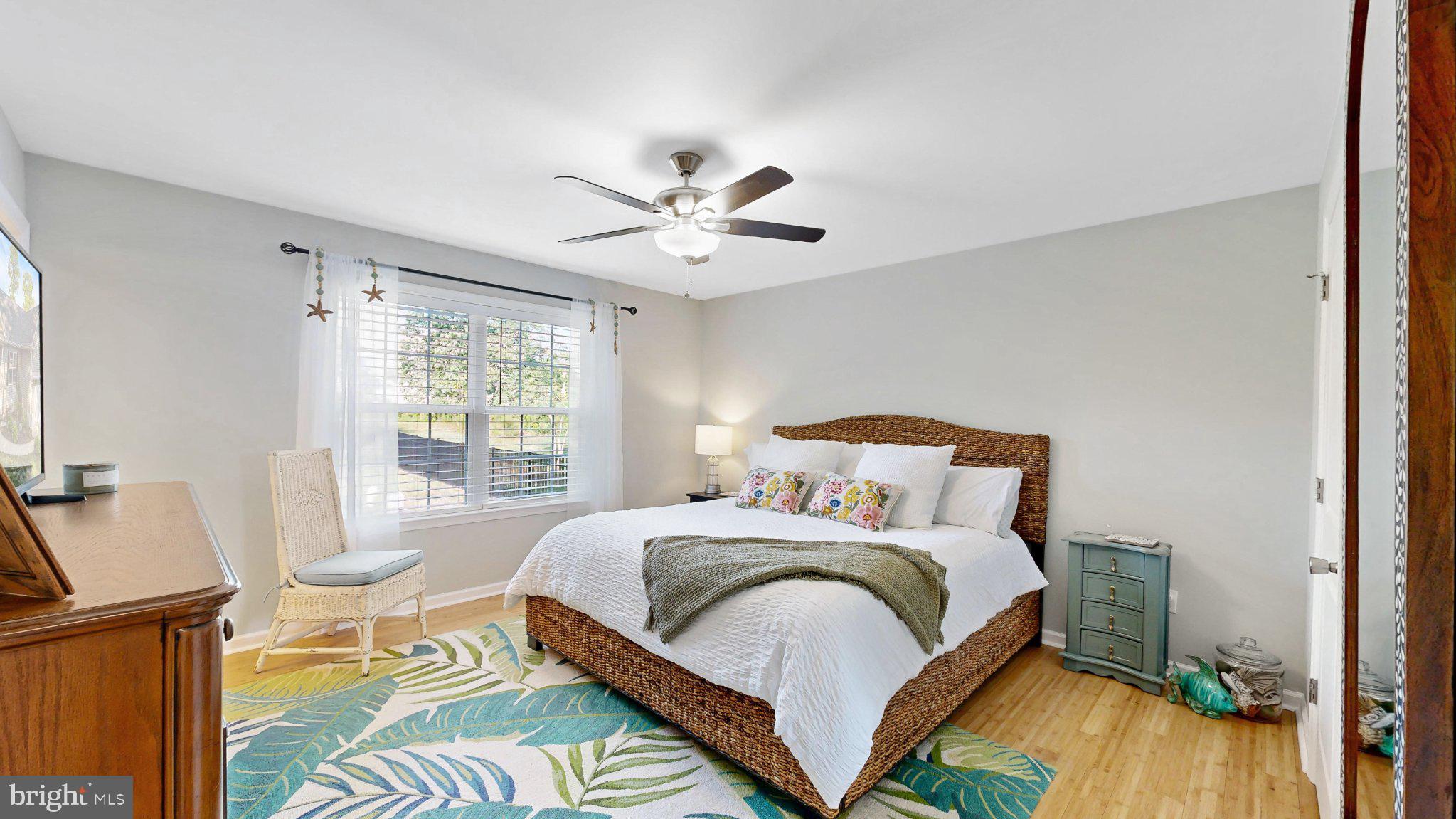 HOLLY OAK - Residential