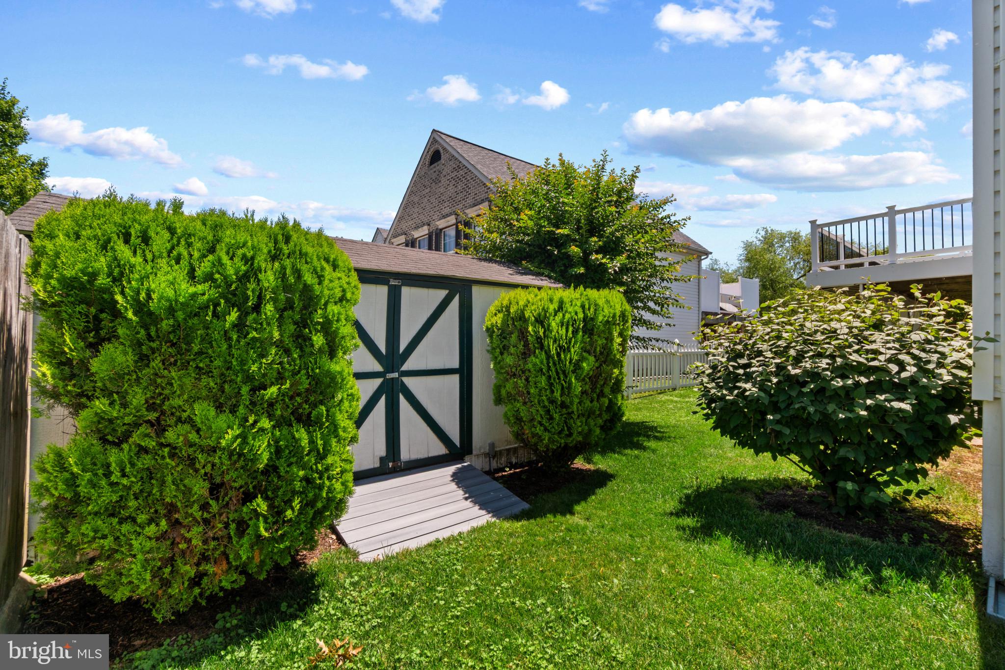 SENECA HARBOR - Residential