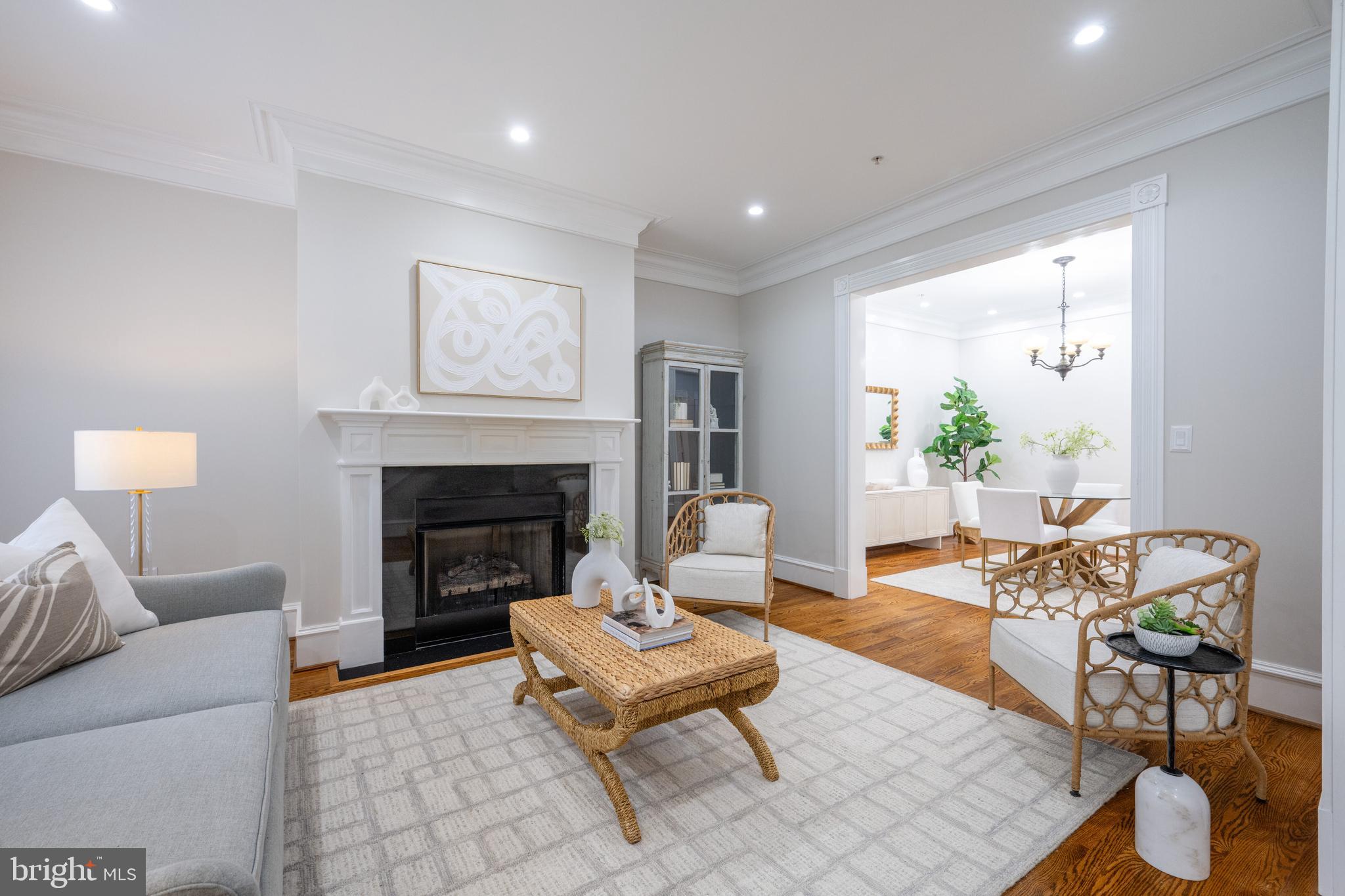 OLD TOWN ALEXANDRIA - Residential