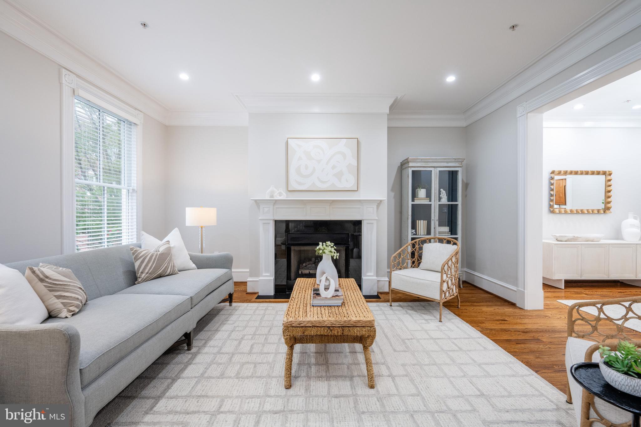 OLD TOWN ALEXANDRIA - Residential