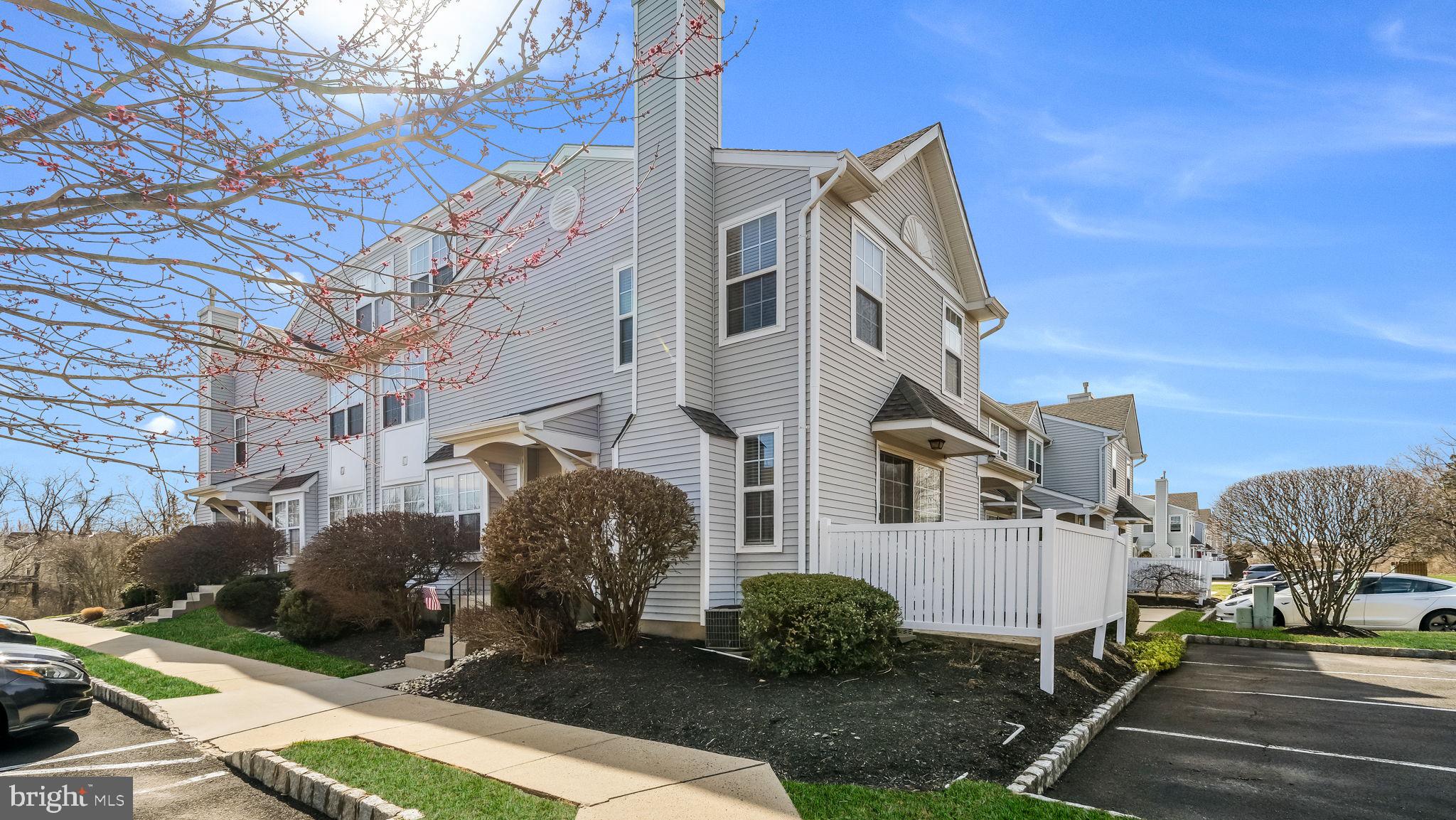 WARWICK GREENE - Residential