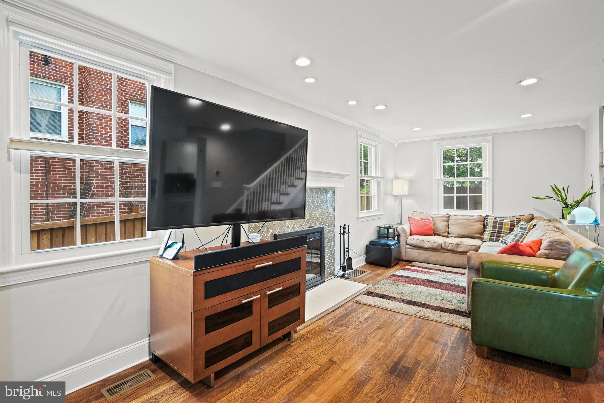 WOODRIDGE - Residential