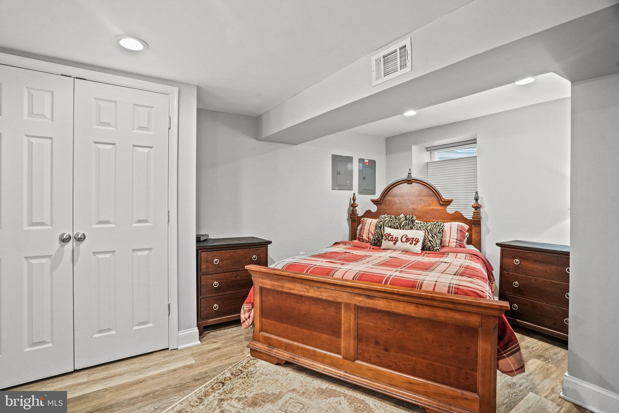 WOODRIDGE - Residential