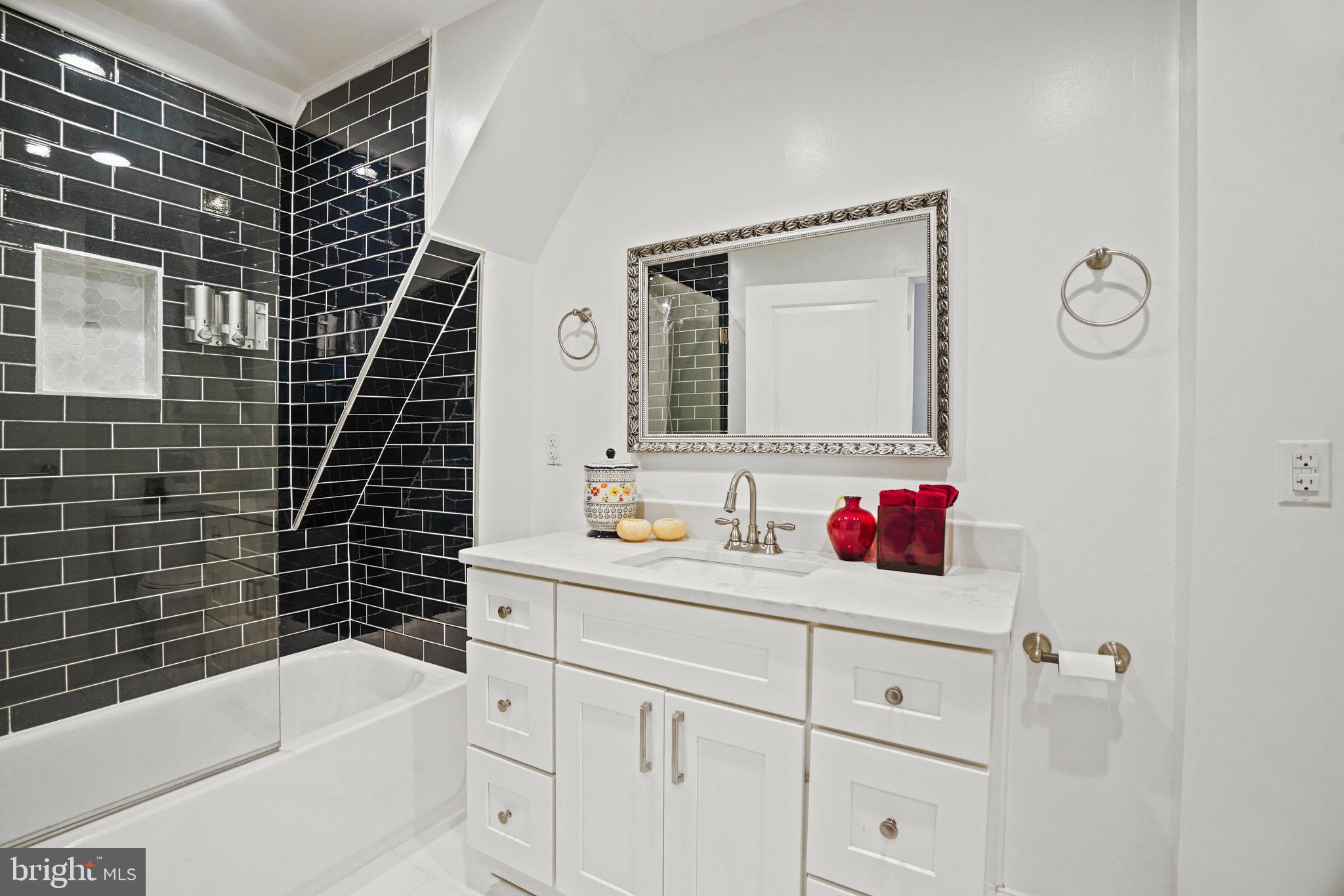 WOODRIDGE - Residential