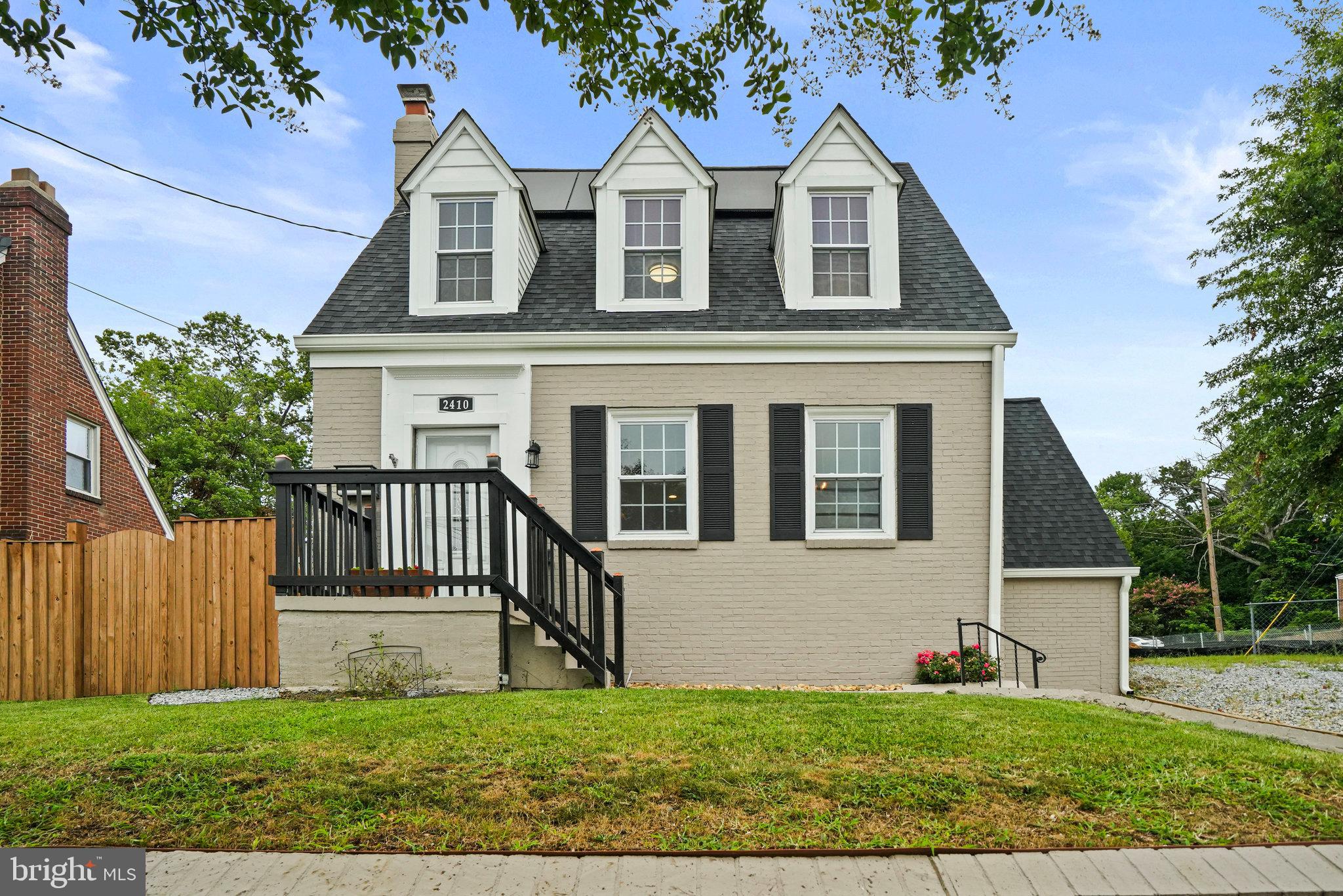 WOODRIDGE - Residential