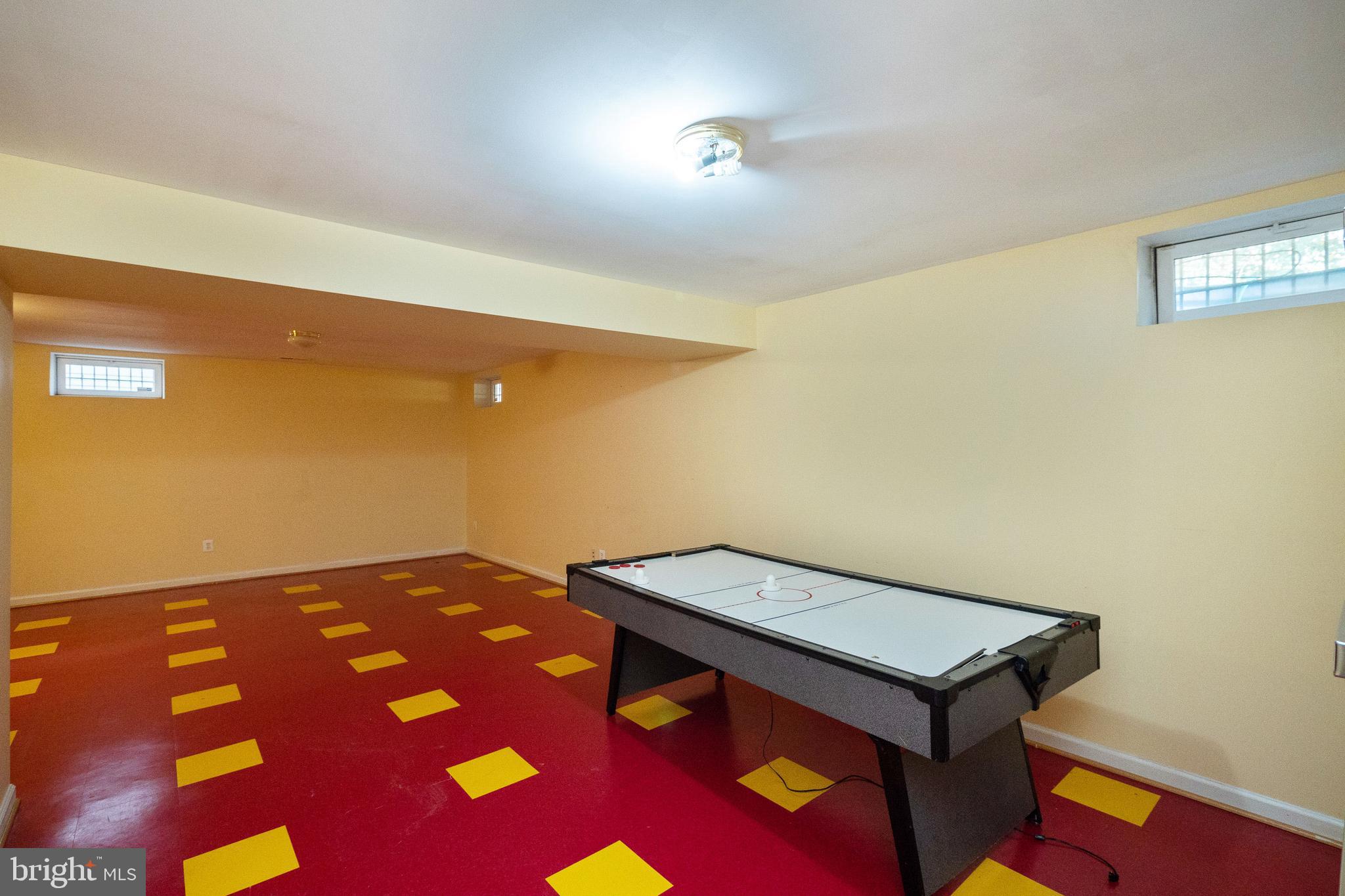 MAYWOOD - Residential Lease