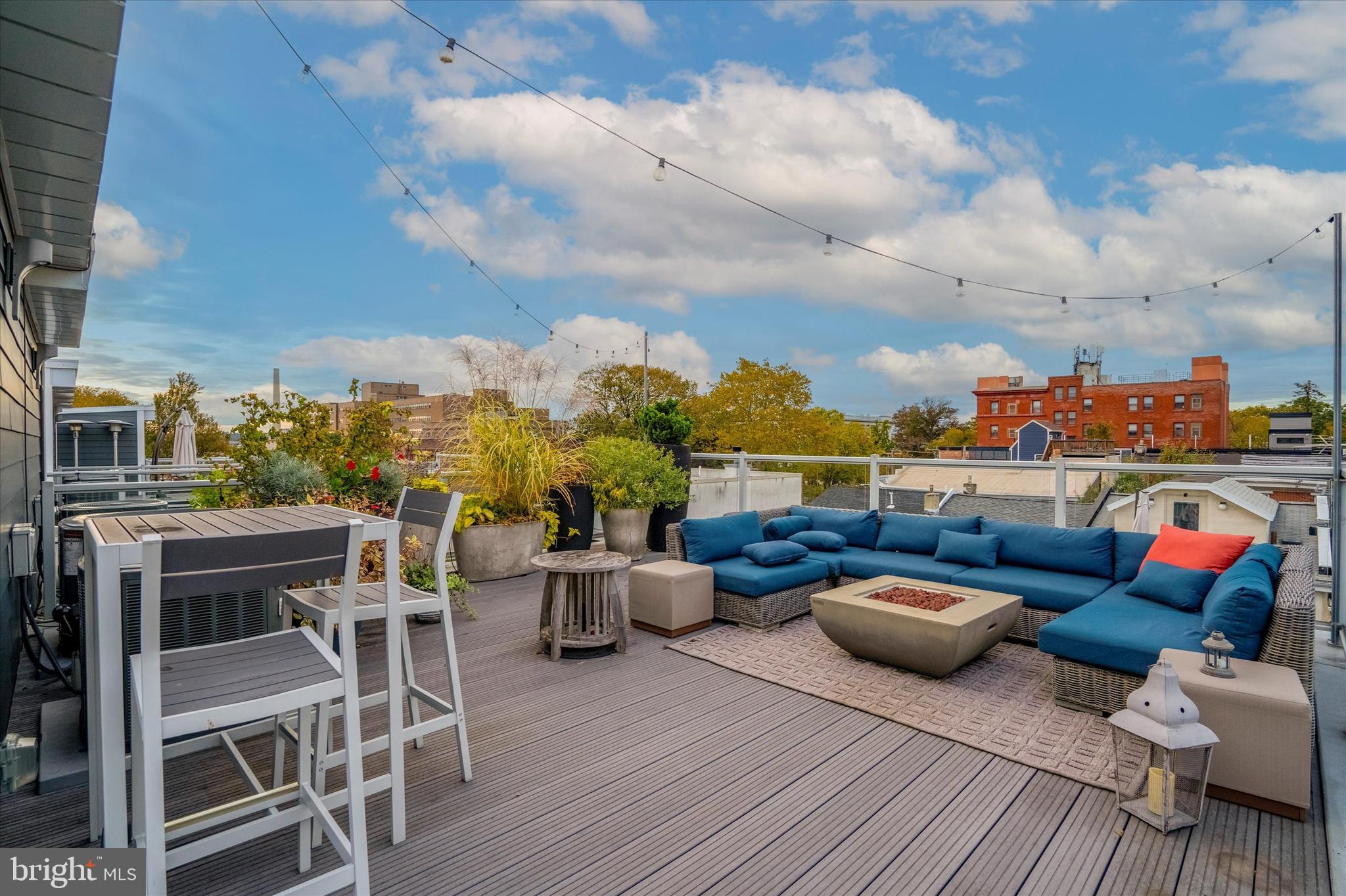 FAIRMOUNT - Residential