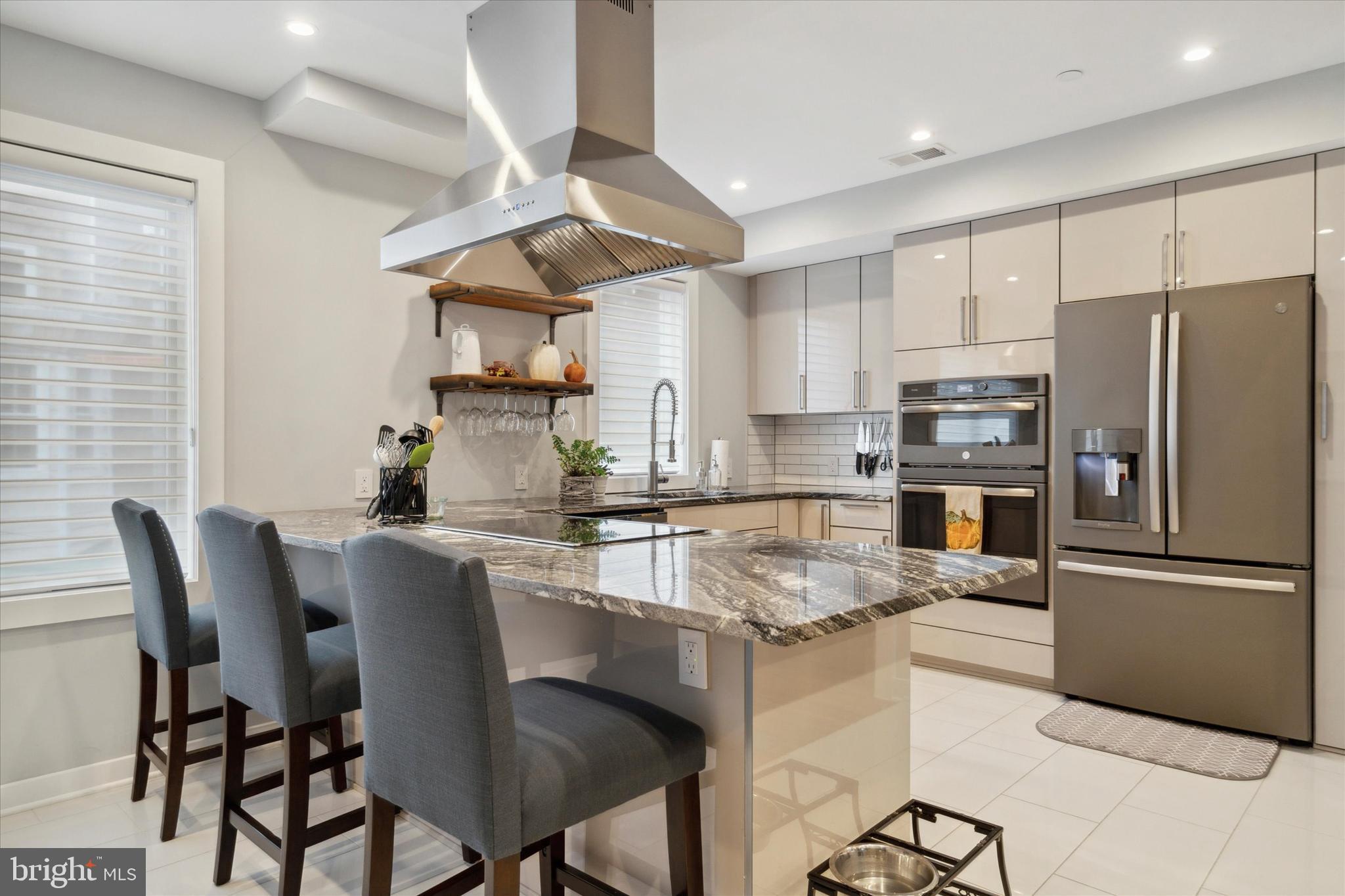 FAIRMOUNT - Residential