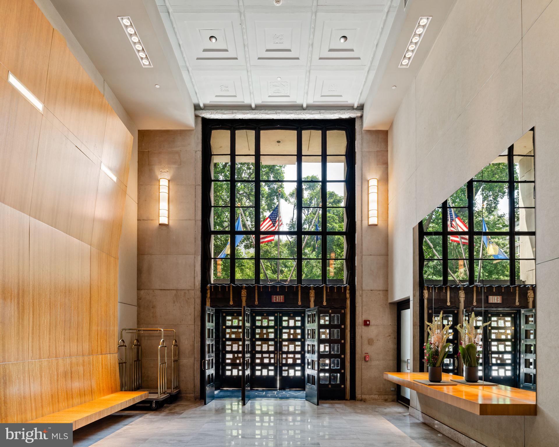 SOCIETY HILL - Residential