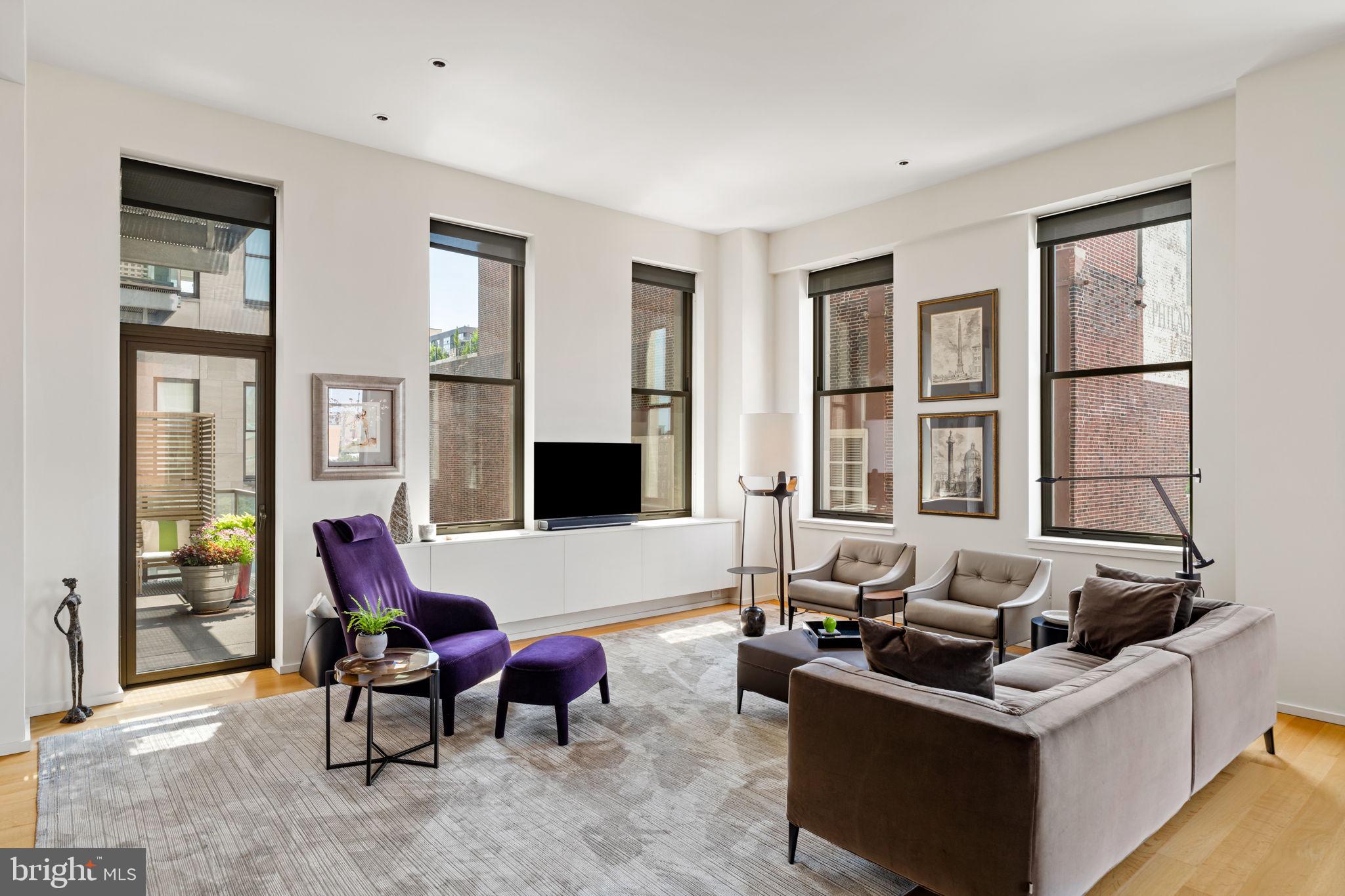 SOCIETY HILL - Residential