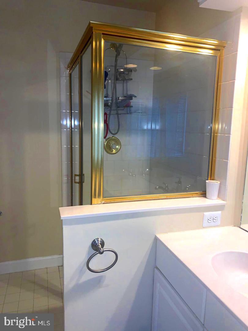STONEGATE - Residential Lease