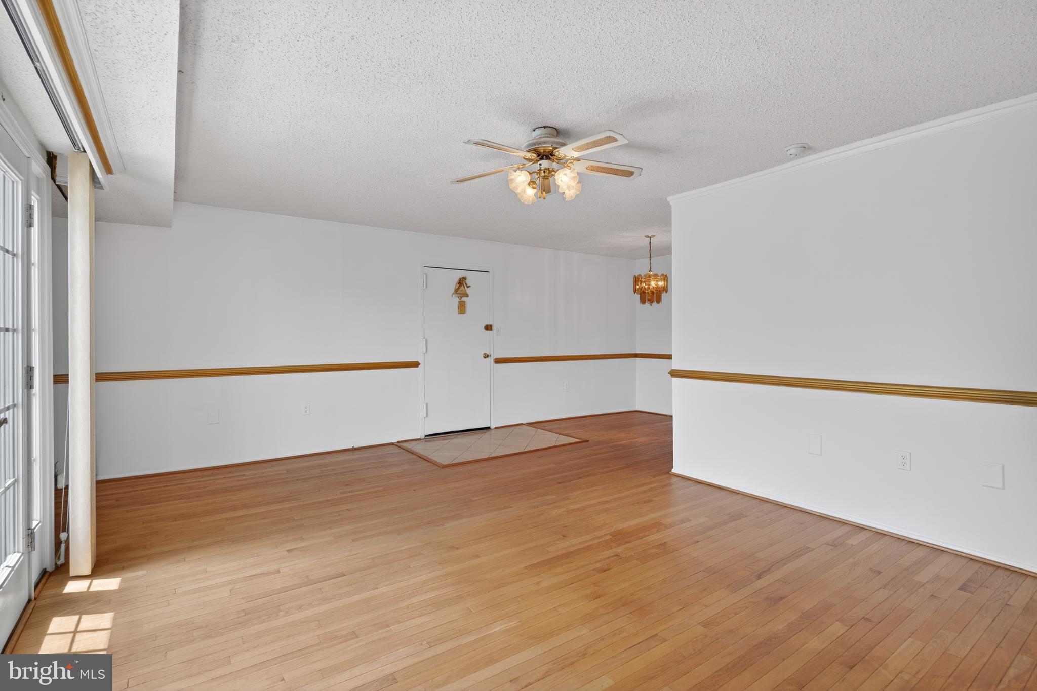SWANN HILL CONDOMINIUMS - Residential