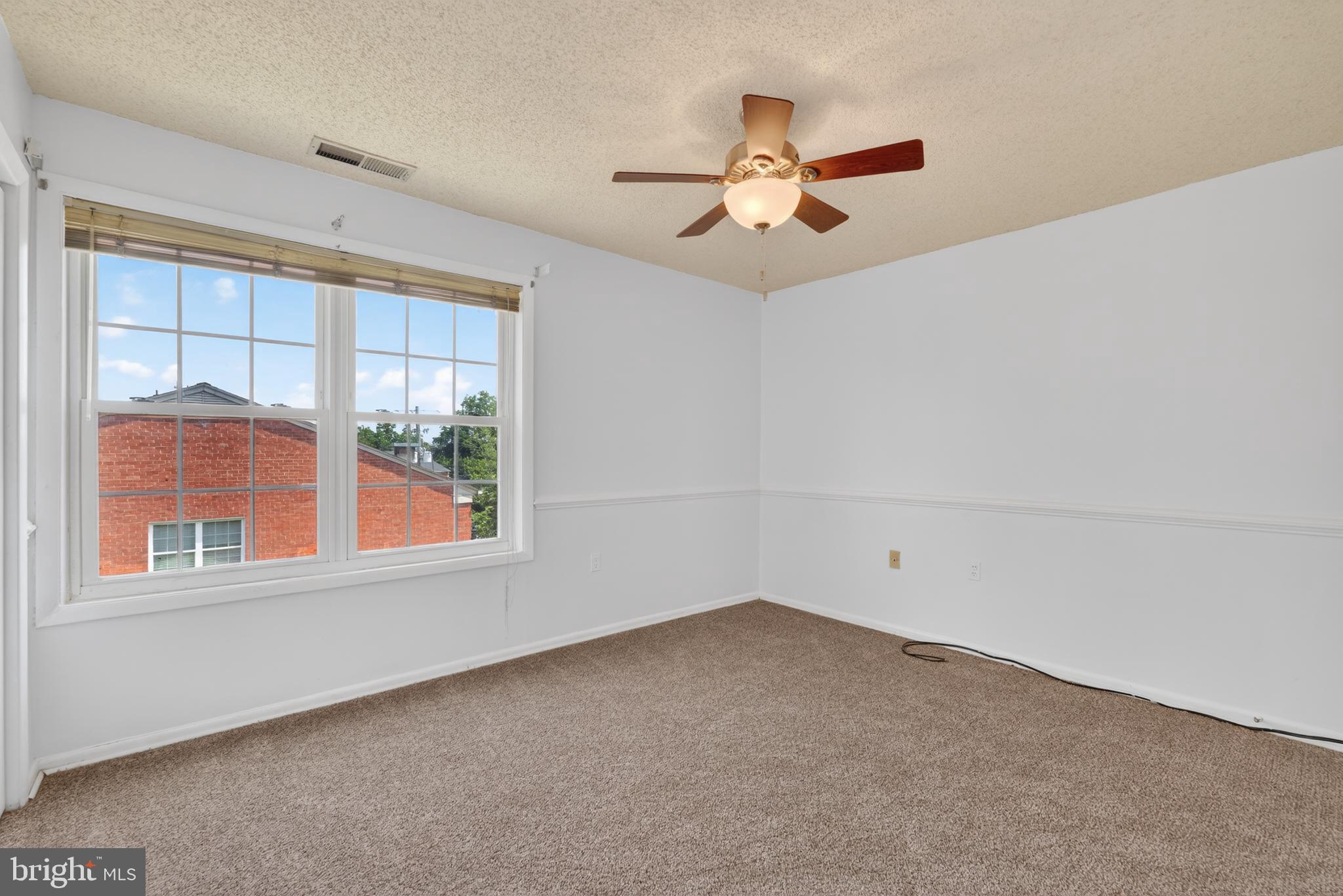 SWANN HILL CONDOMINIUMS - Residential