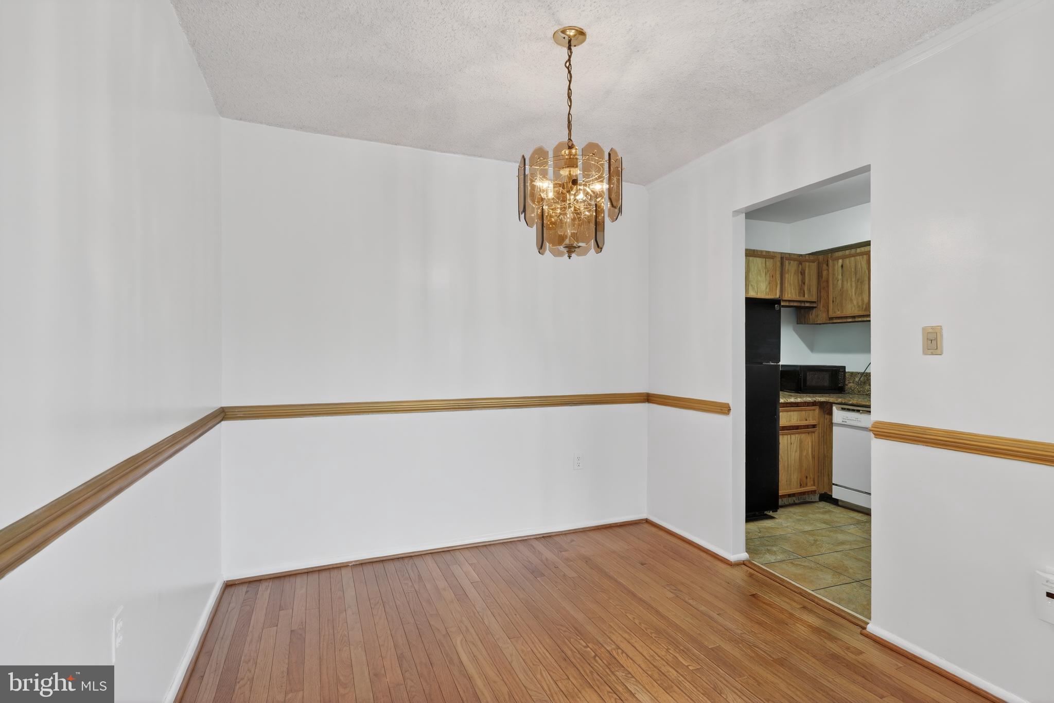 SWANN HILL CONDOMINIUMS - Residential