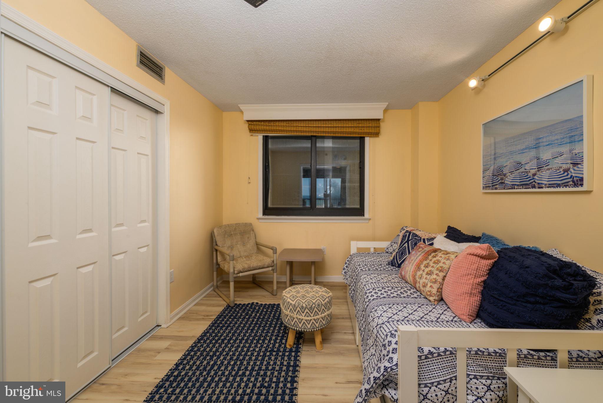 SEA COLONY EAST - Residential