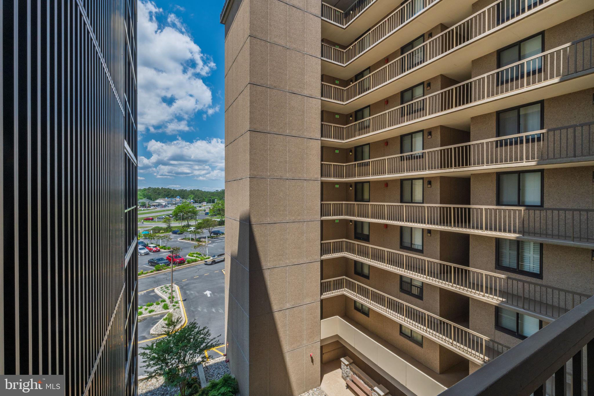 SEA COLONY EAST - Residential