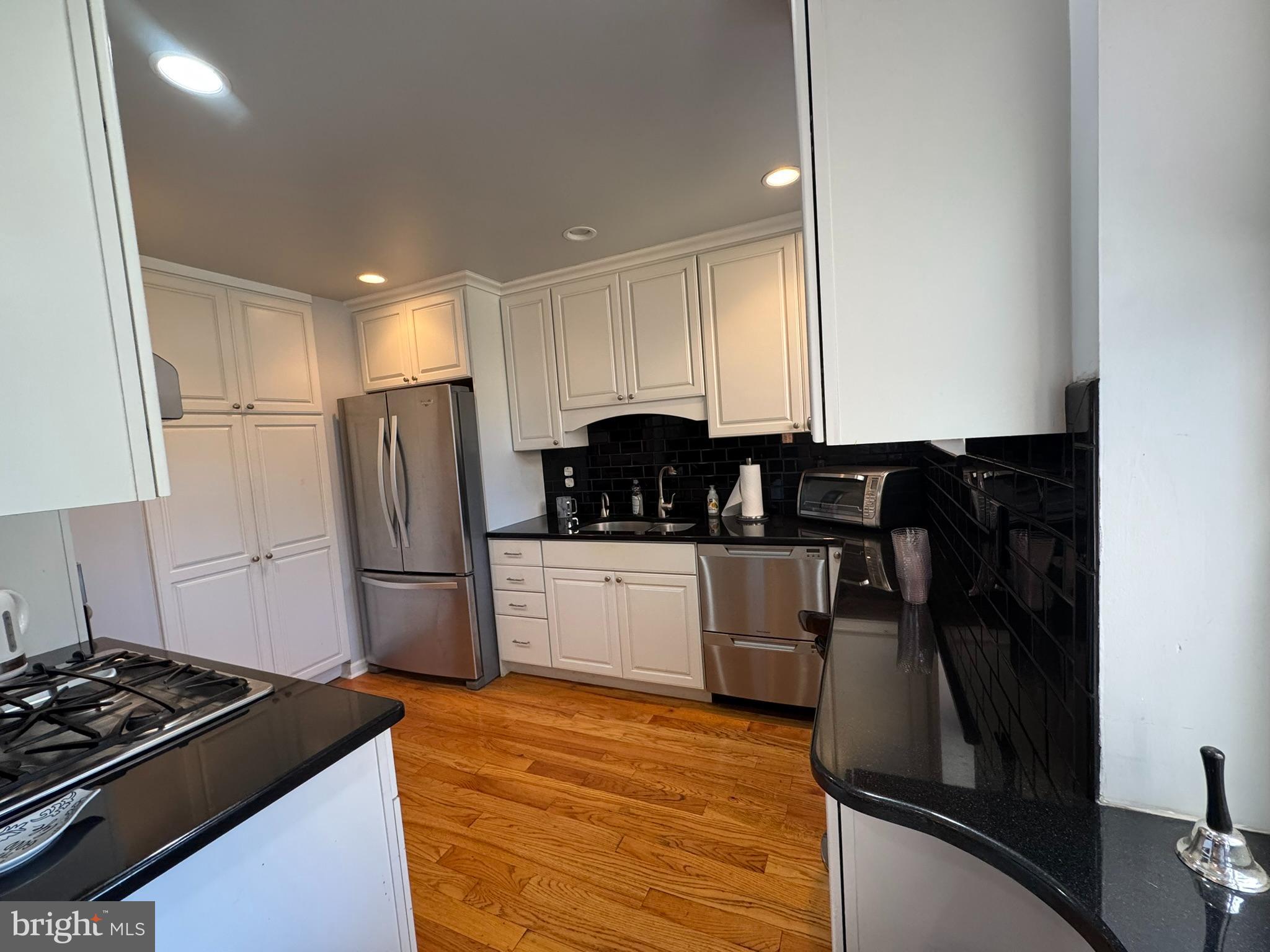 LATCHS LANE - Residential