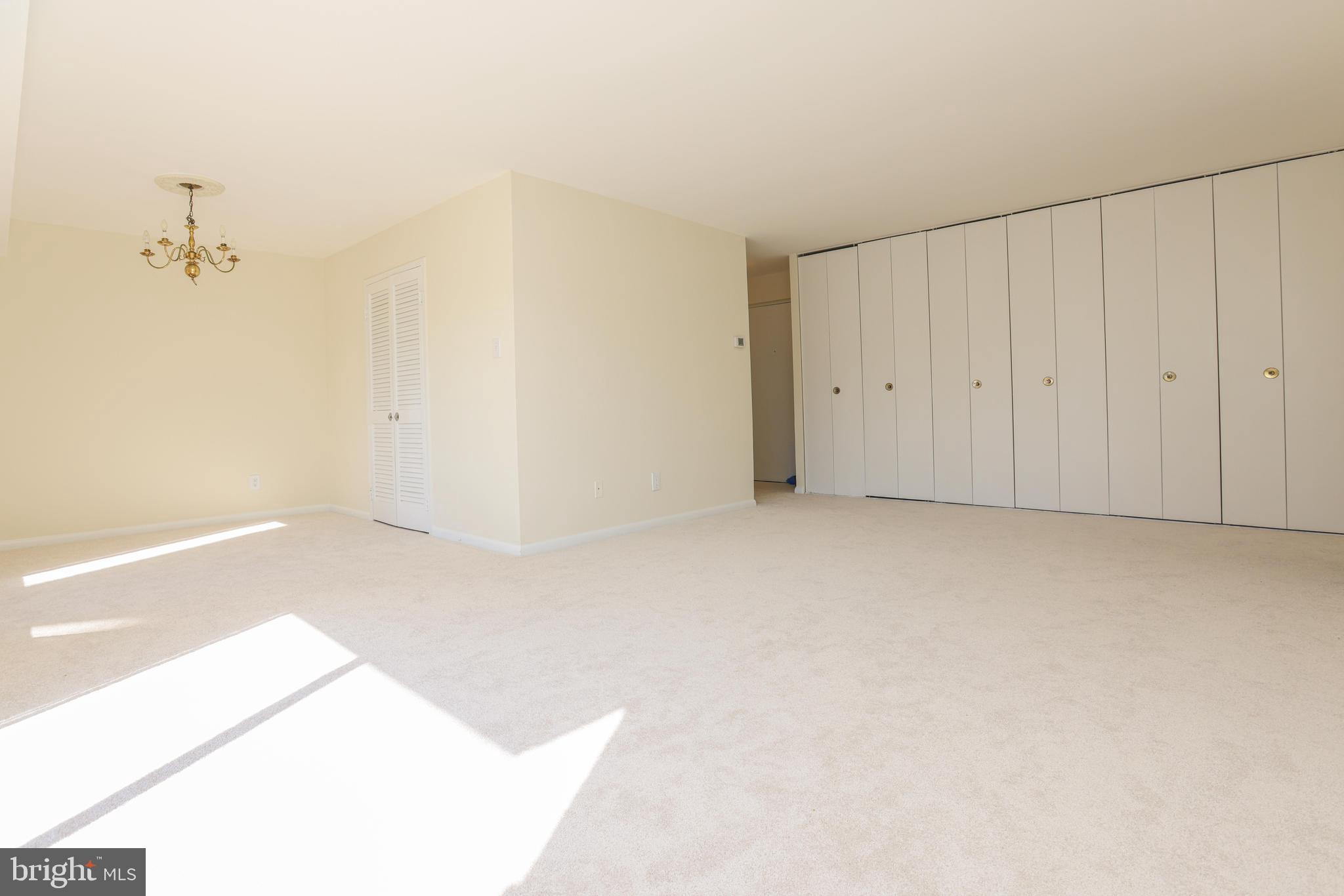 WOODLAKE TOWERS - Residential