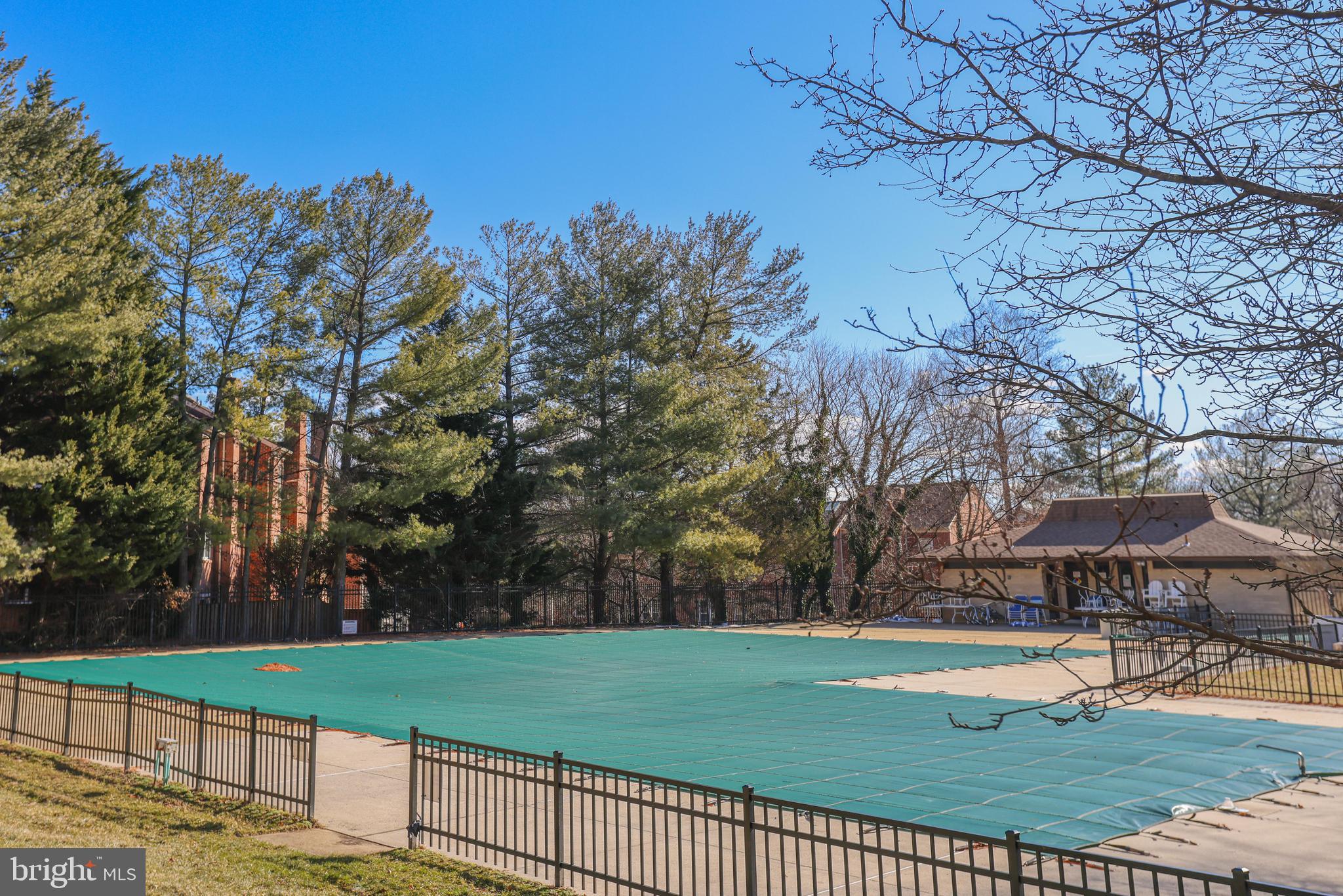 WOODLAKE TOWERS - Residential