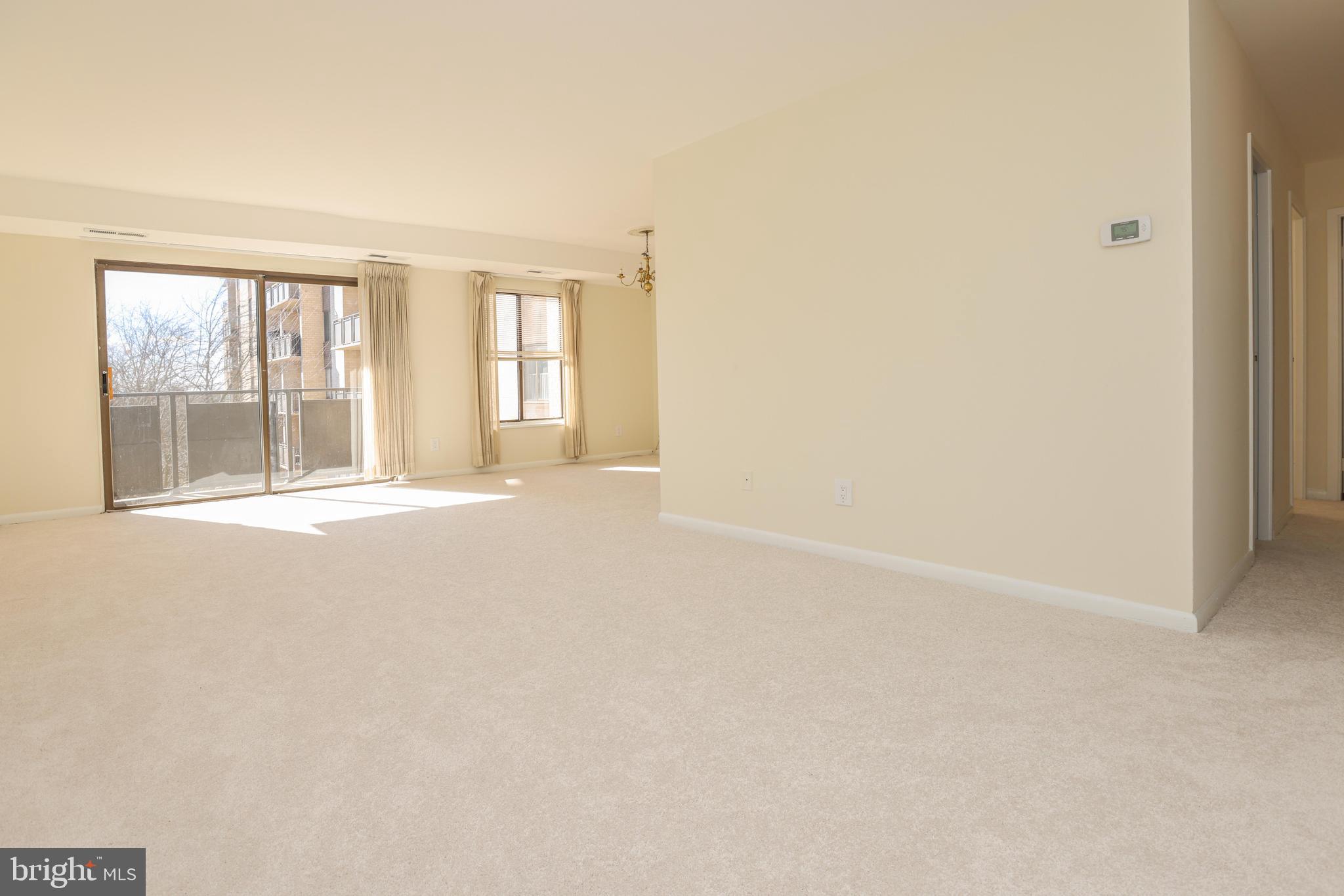 WOODLAKE TOWERS - Residential