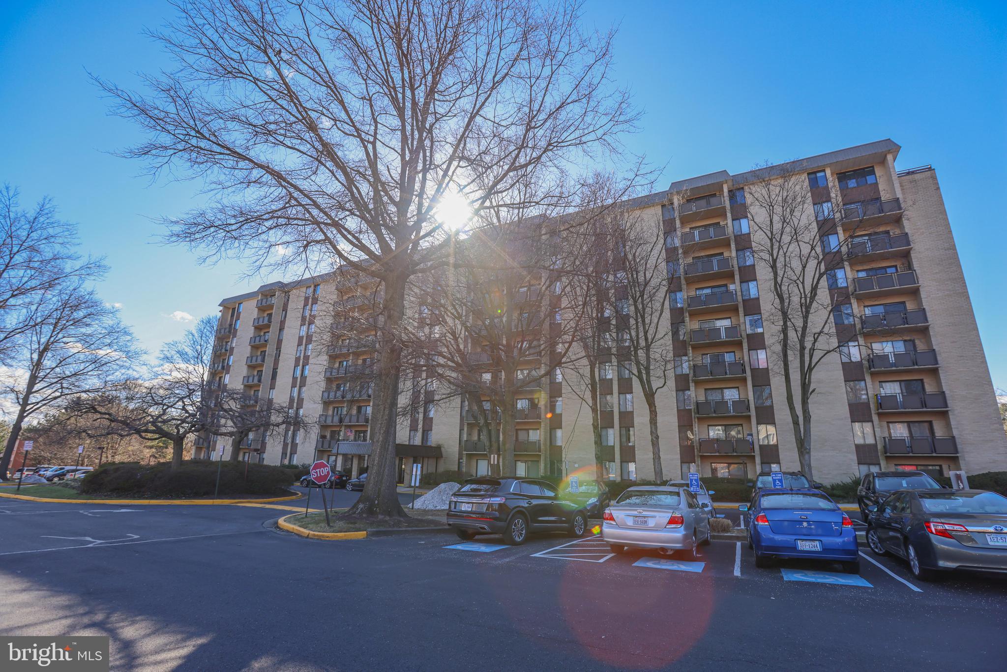 Welcome to your new home in Falls Church! This stunning 6th-floor condo features 2025 renovations: brand new carpet, fresh paint, updated bathrooms, and a modern kitchen with solid wood cabinets, granite countertops, tiled flooring, and new appliances (2024). Enjoy breathtaking views, all utilities included, and exceptional amenities like pools, fitness centers, tennis courts, BBQ areas, and more.
Conveniently located near Seven Corners, Ballston Quarter and major commuter routes to DC, Pentagon, and Amazon HQ2. Walking distance to Target, Safeway, Starbucks, schools and parks. Bus stop right in front of the building. Just 7 minutes drive to Ballston Metro, Trader Joe’s and 10 minutes to Virginia Hospital Center. Don’t miss this beautifully updated condo in a prime location!